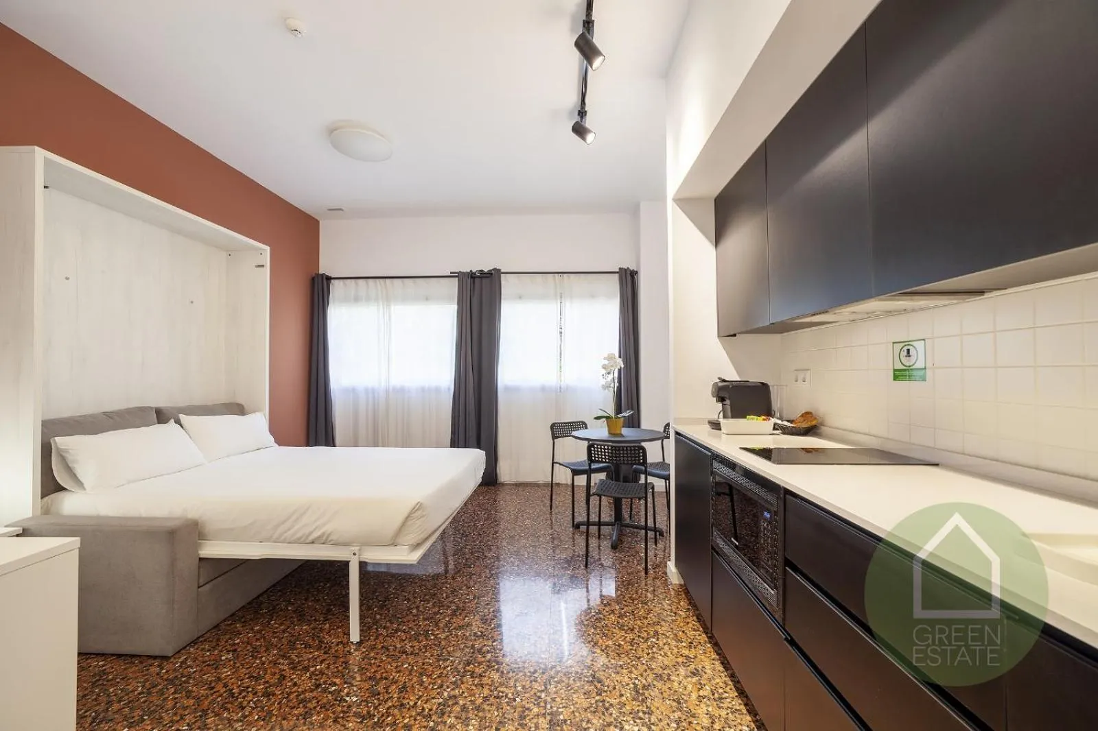 Photo of the whole room, Bed in Apartahotel Espai Verd Benimaclet