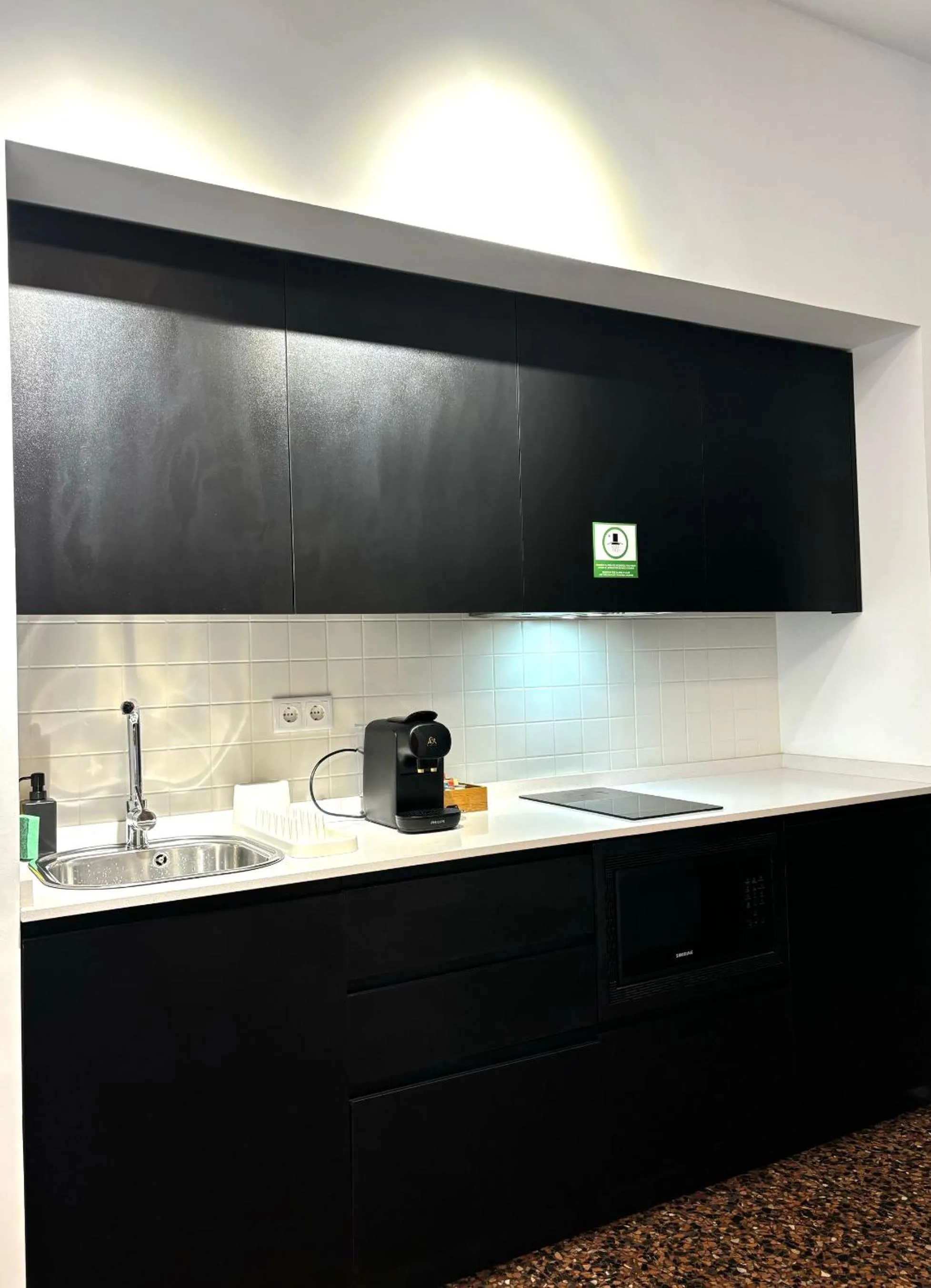 Kitchen or kitchenette in Apartahotel Espai Verd Benimaclet