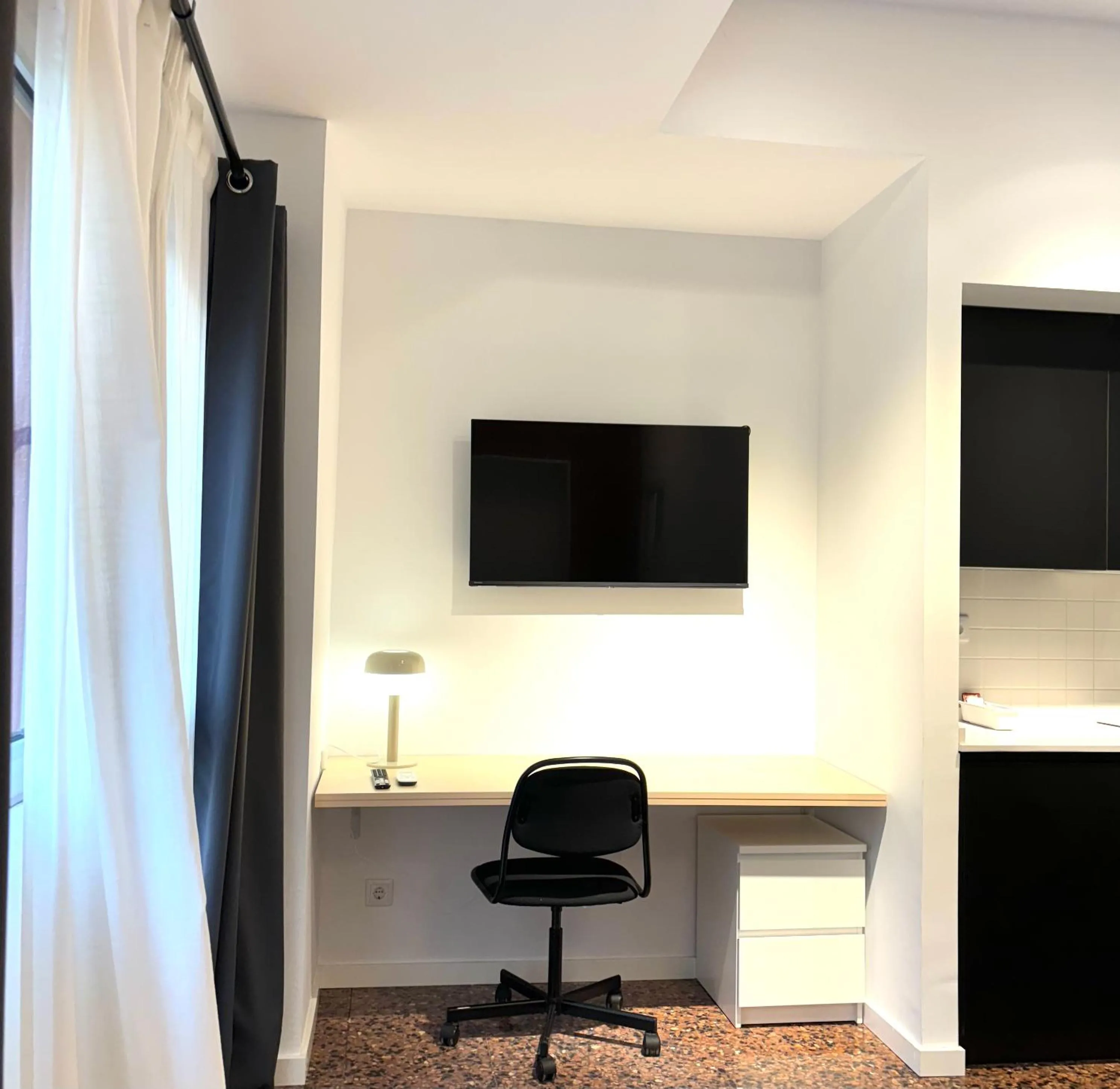 TV and multimedia in Apartahotel Espai Verd Benimaclet
