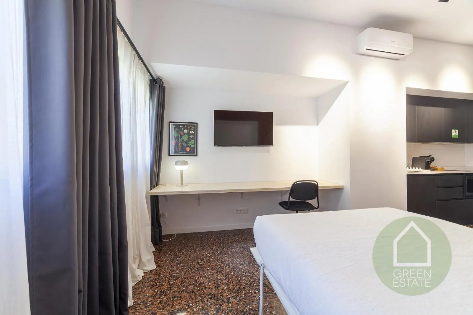 TV and multimedia, Bed in Apartahotel Espai Verd Benimaclet