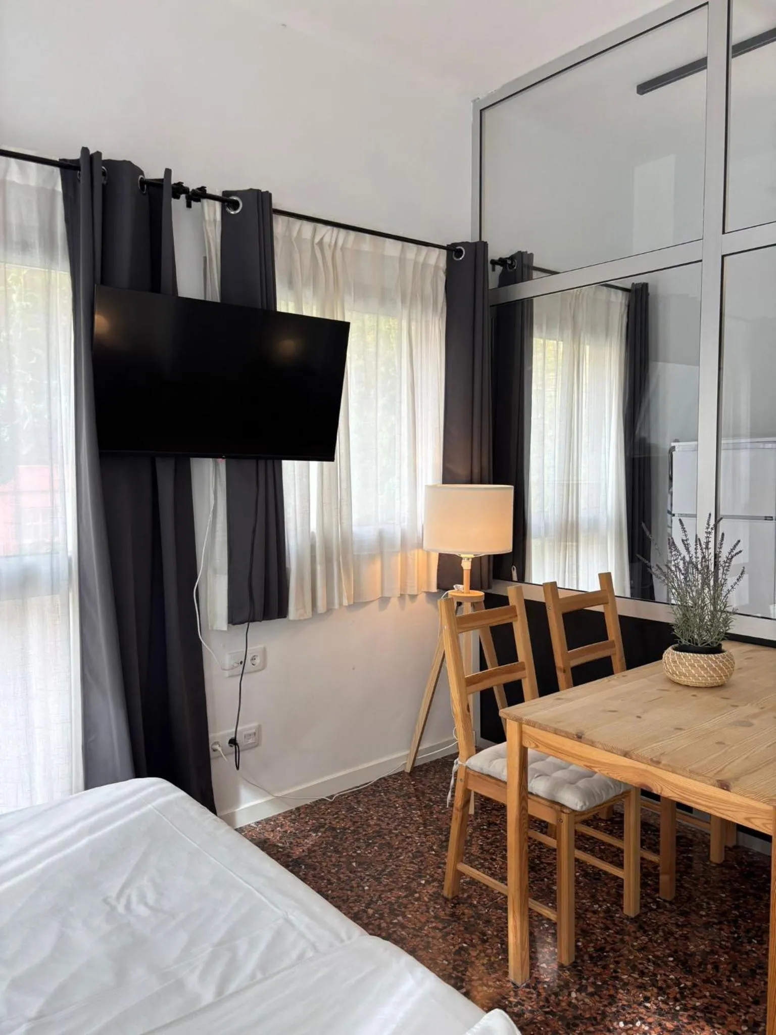 TV and multimedia, Bed in Apartahotel Espai Verd Benimaclet