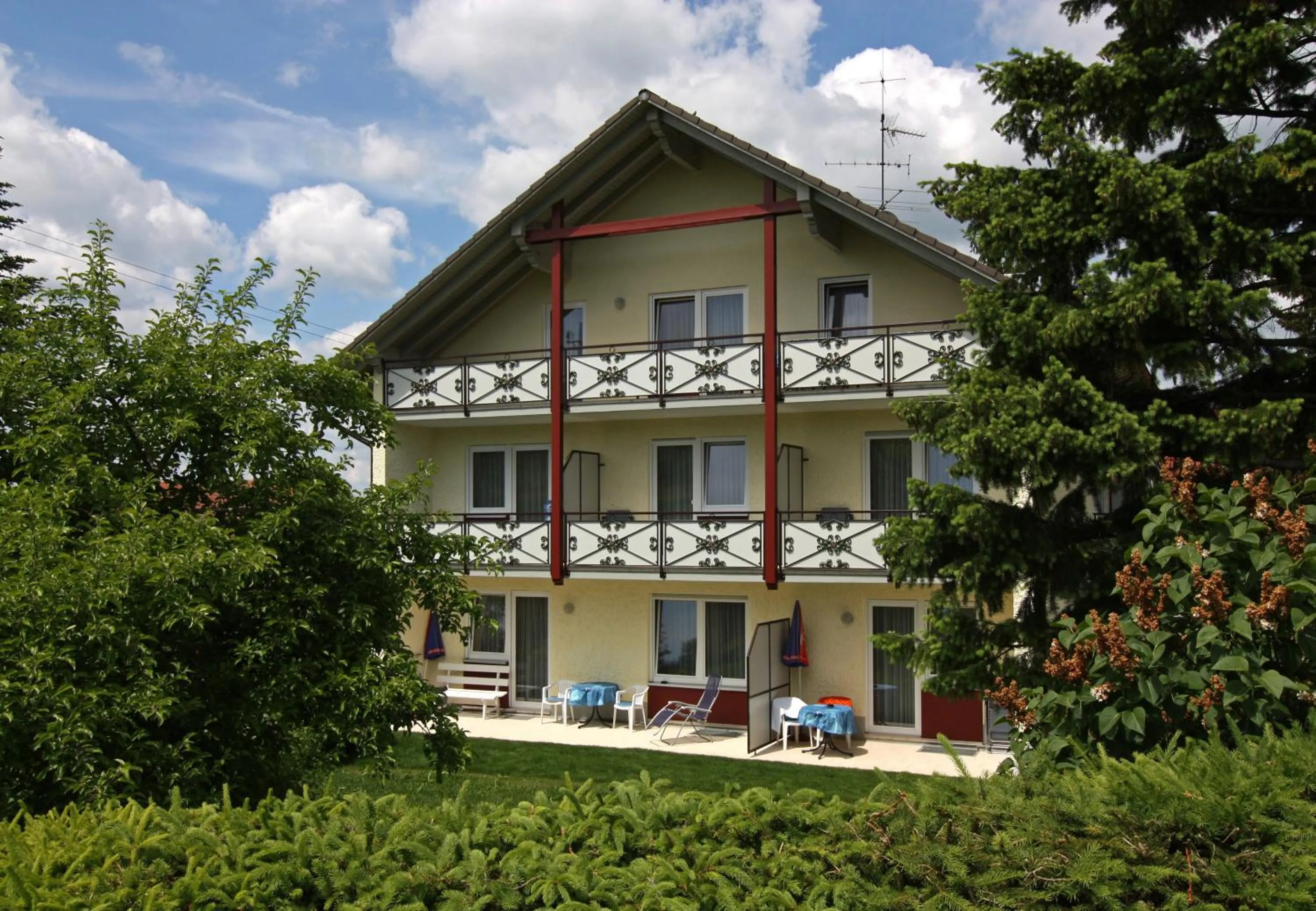 Facade/entrance in Pension Fohrenberg