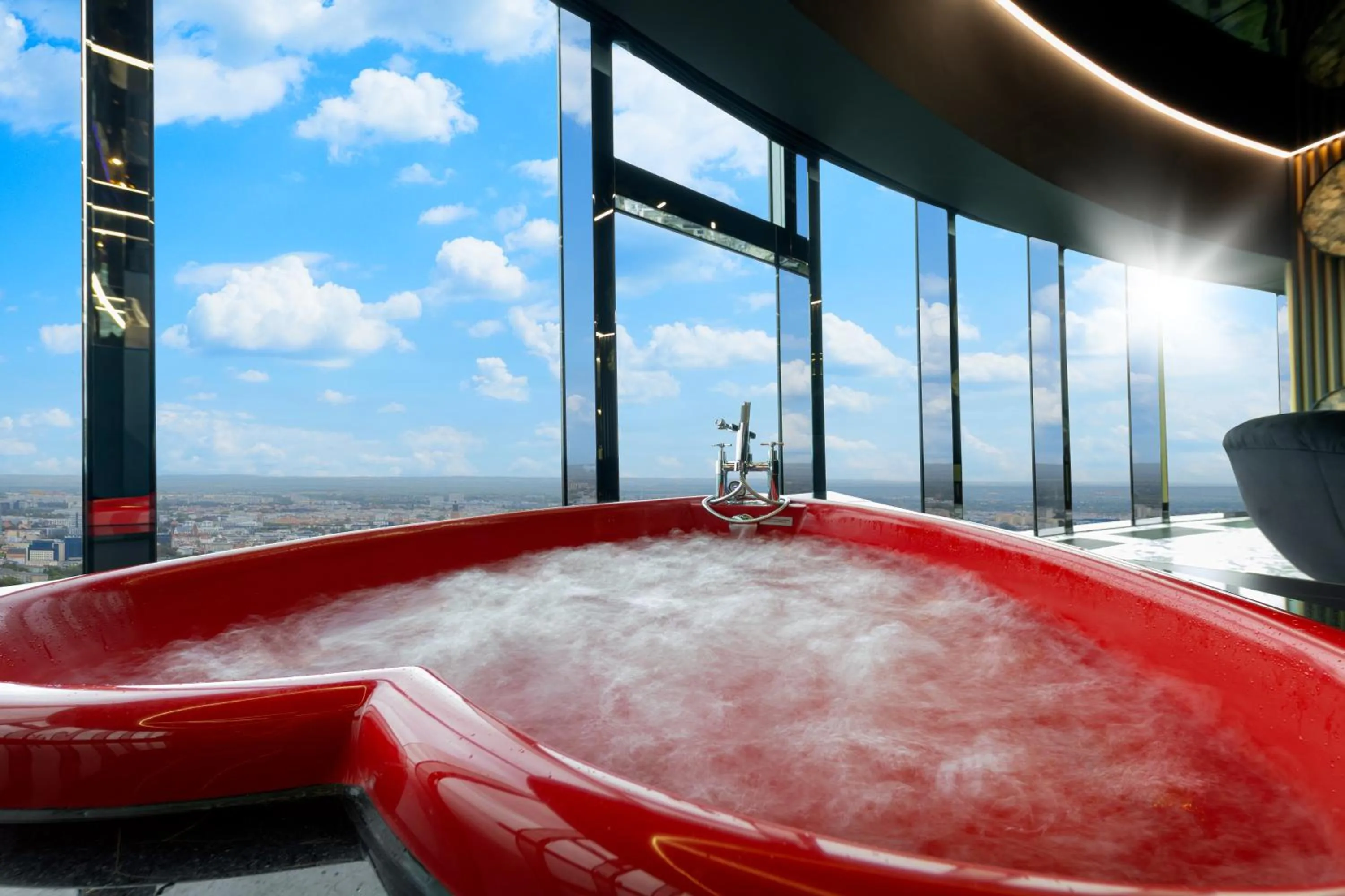 Day in Apartamenty Sky Tower z Jakuzzi Przy Oknie