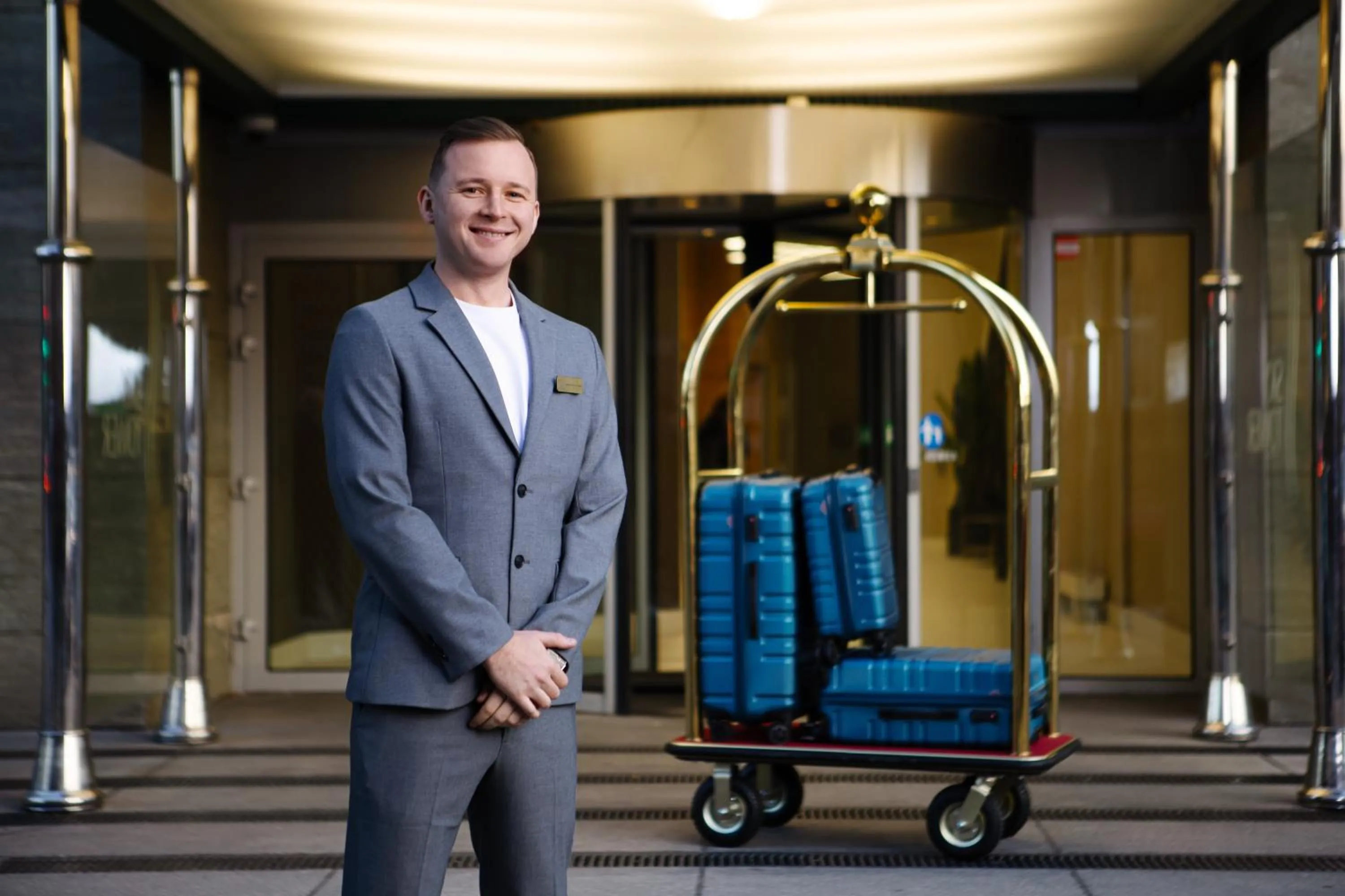 Staff in Apartamenty Sky Tower z Jakuzzi Przy Oknie