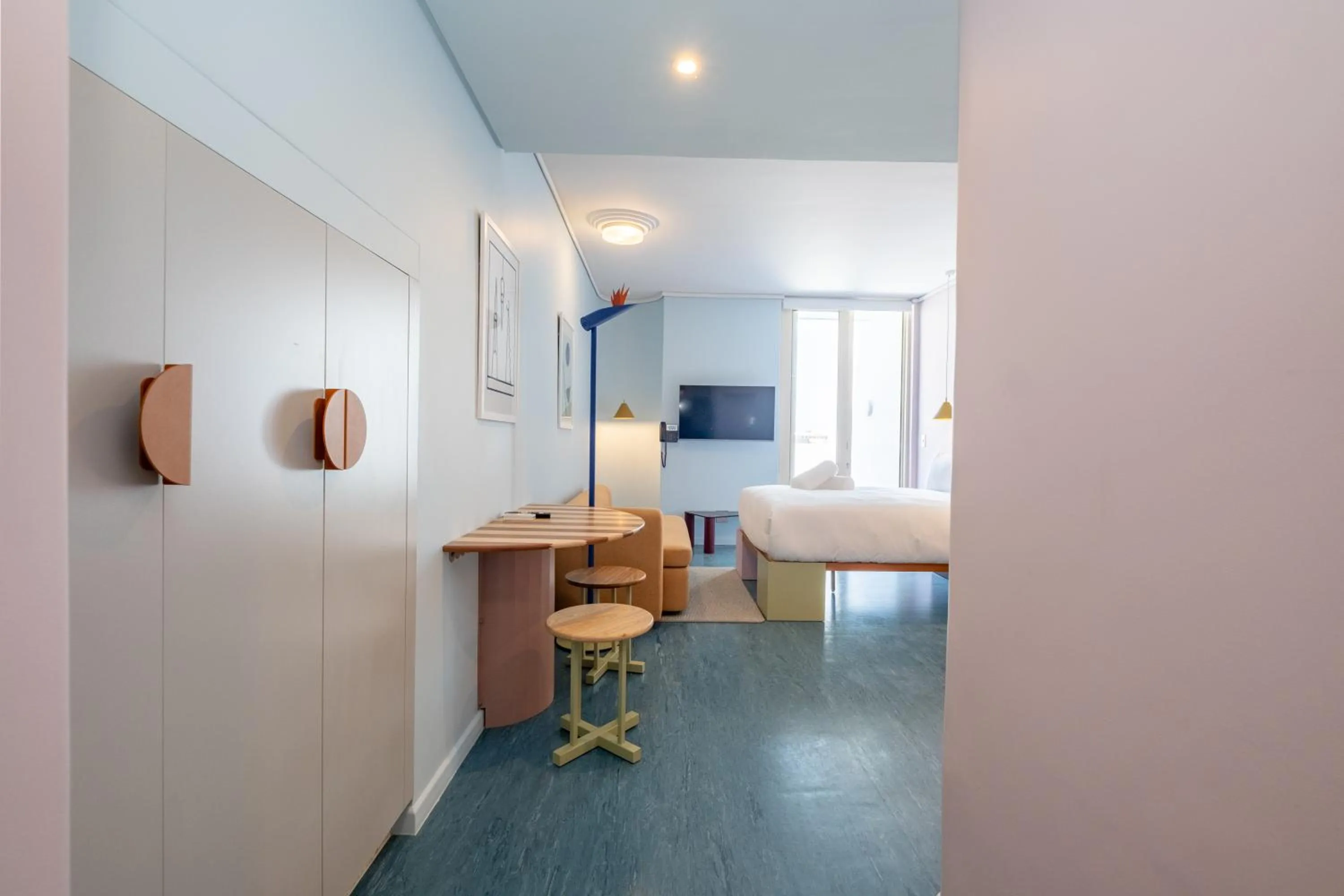 TV and multimedia in The Tropicana Hotel