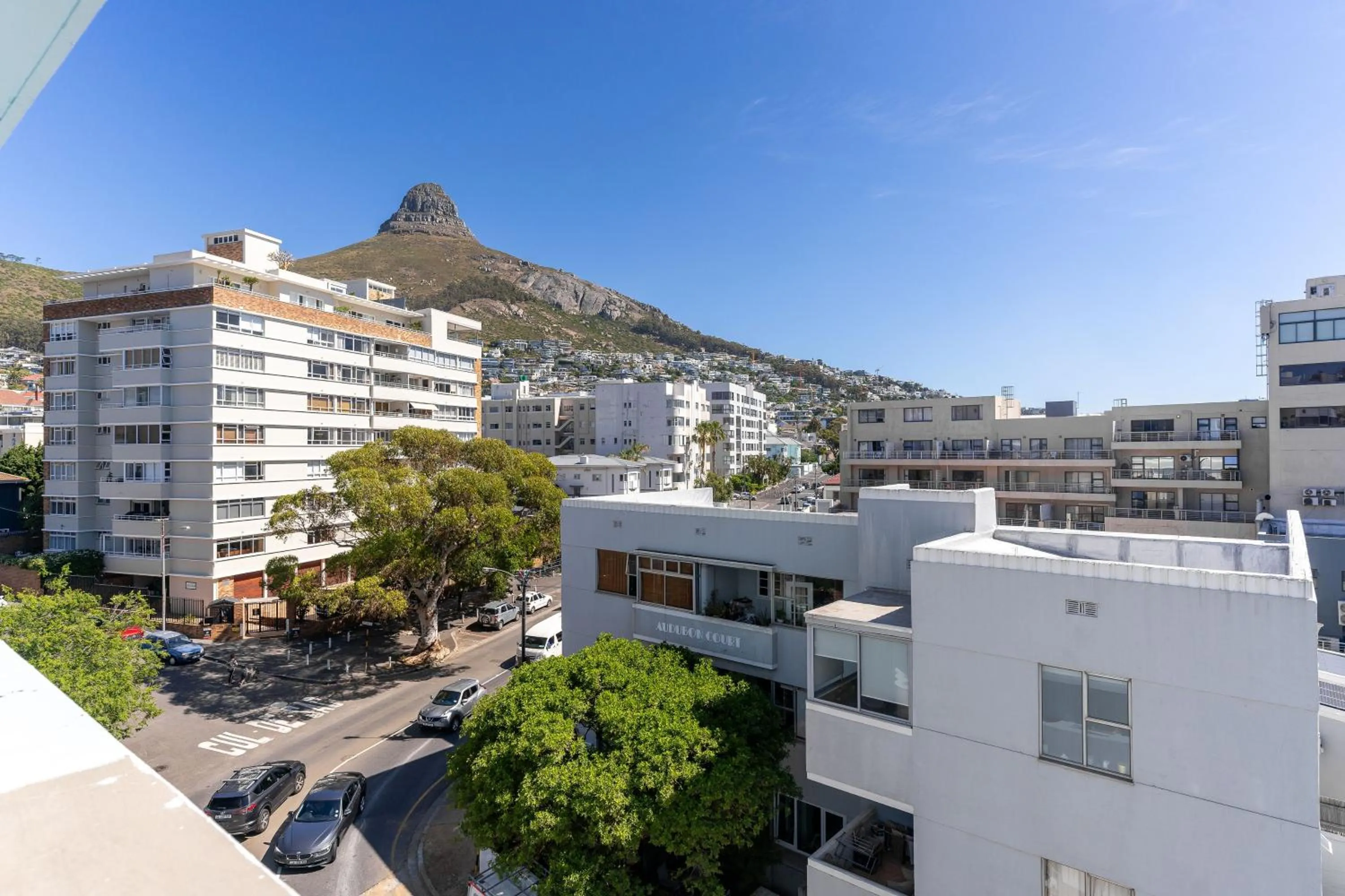 Neighbourhood in The Tropicana Hotel