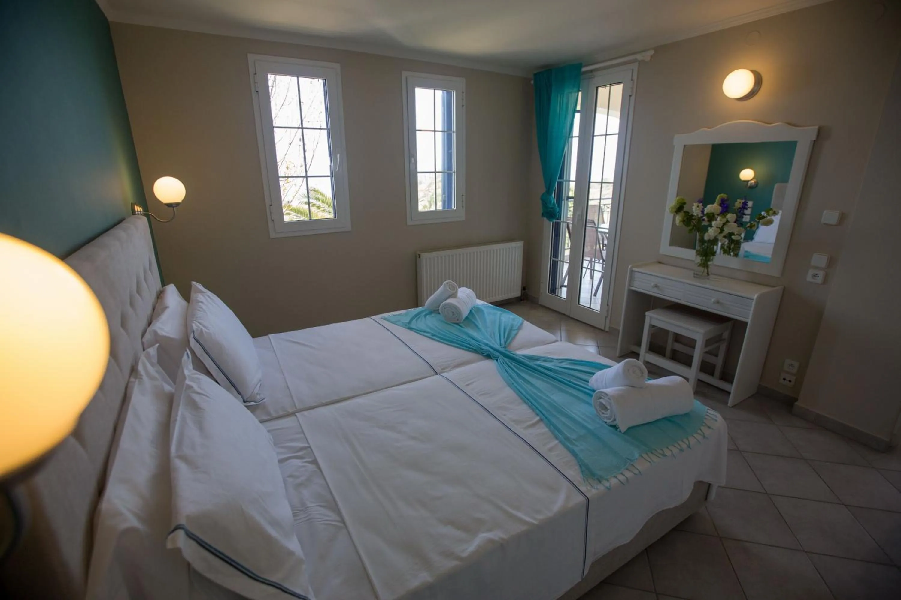 Day, Bed in Villa Theodora