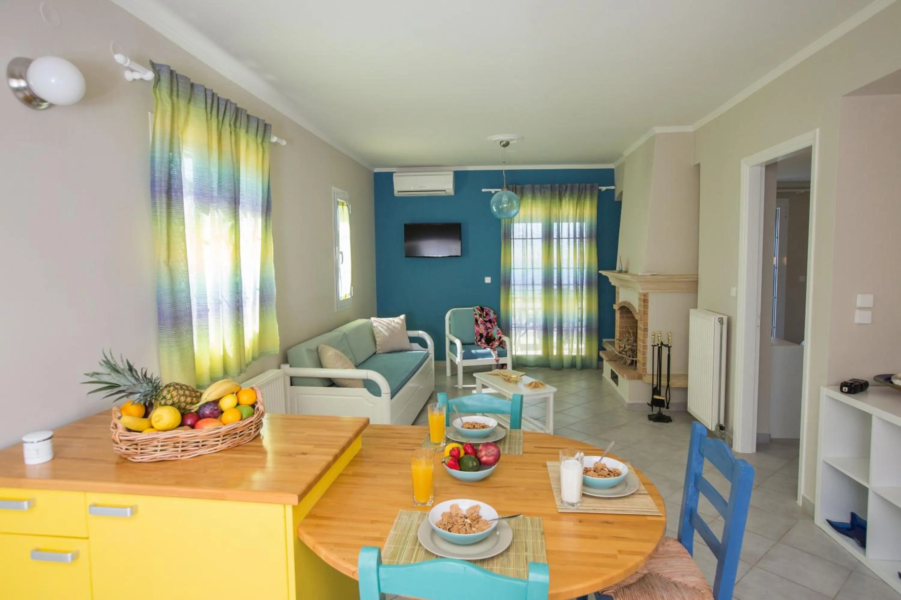 Dining area in Villa Theodora