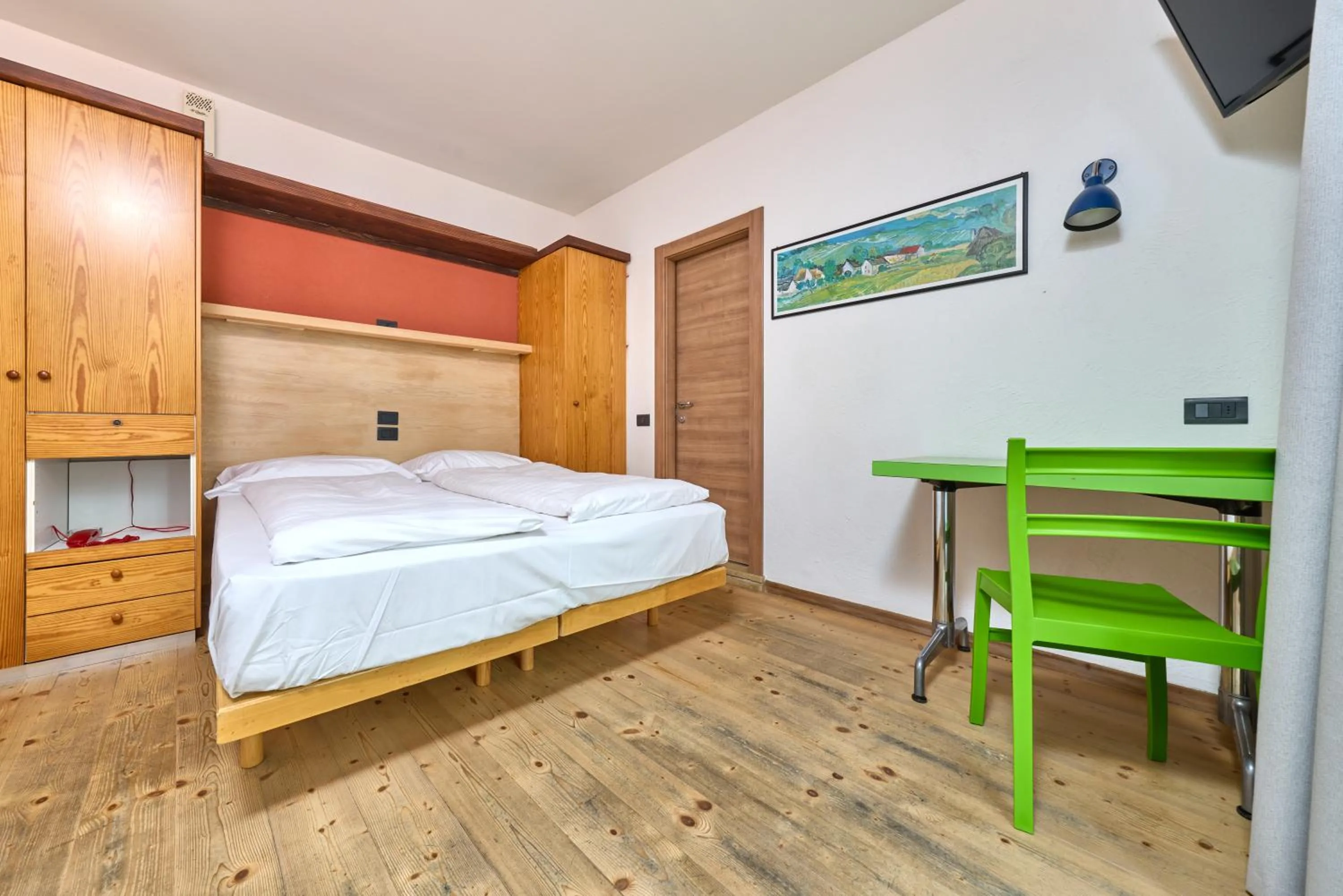 Photo of the whole room, Bed in Hotel Luna Rossa