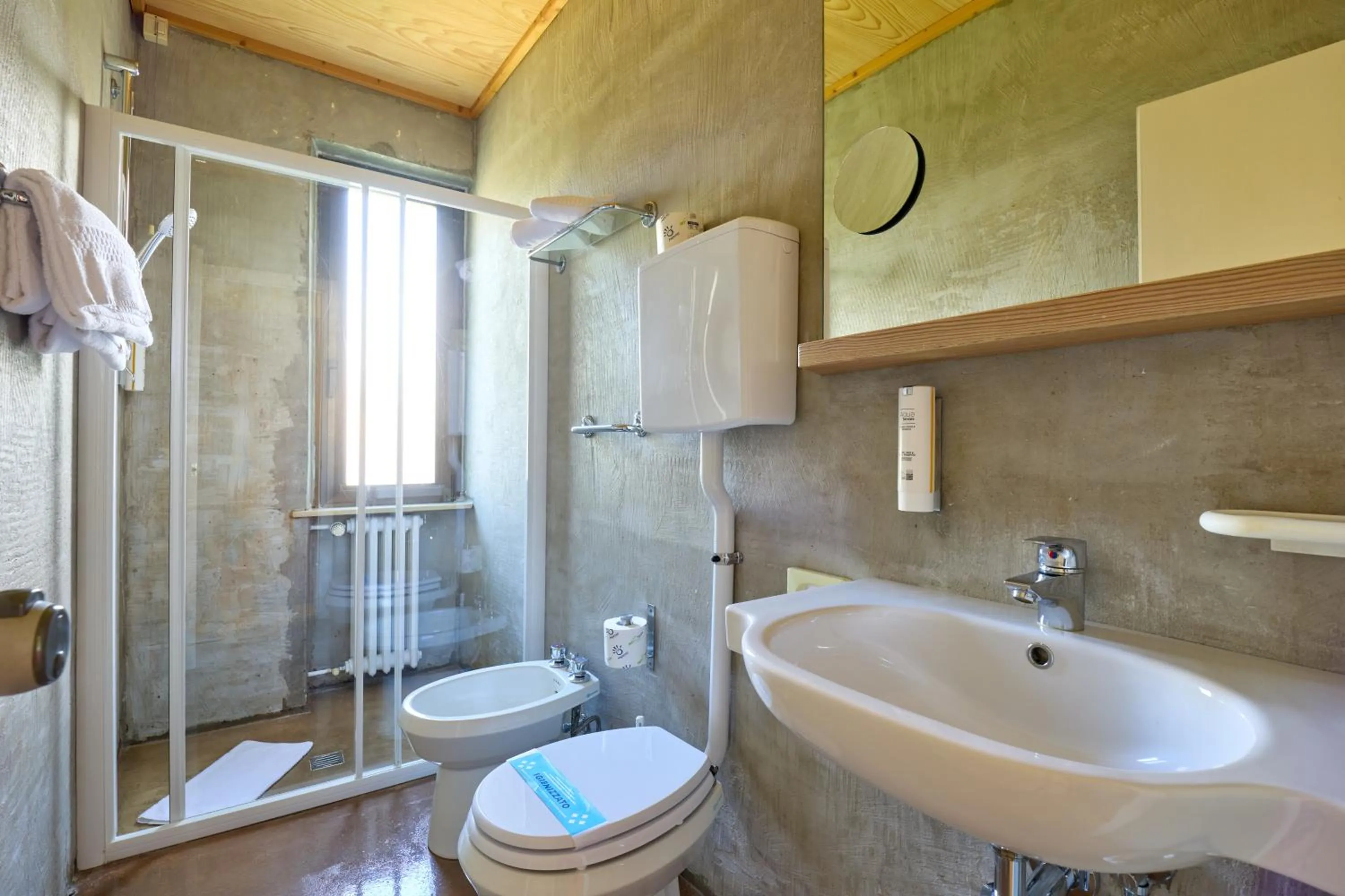 Bathroom in Hotel Luna Rossa