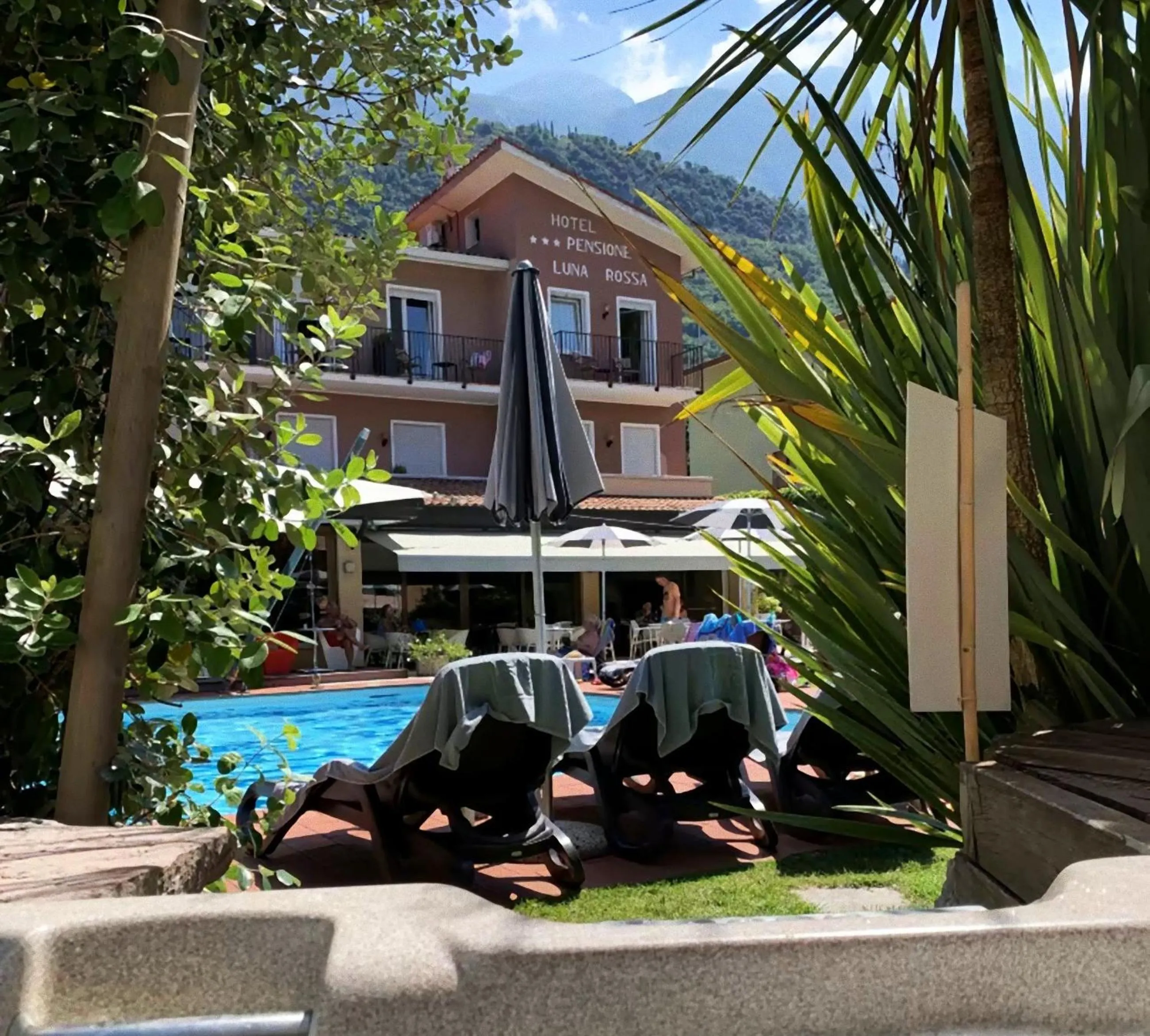 Garden in Hotel Luna Rossa