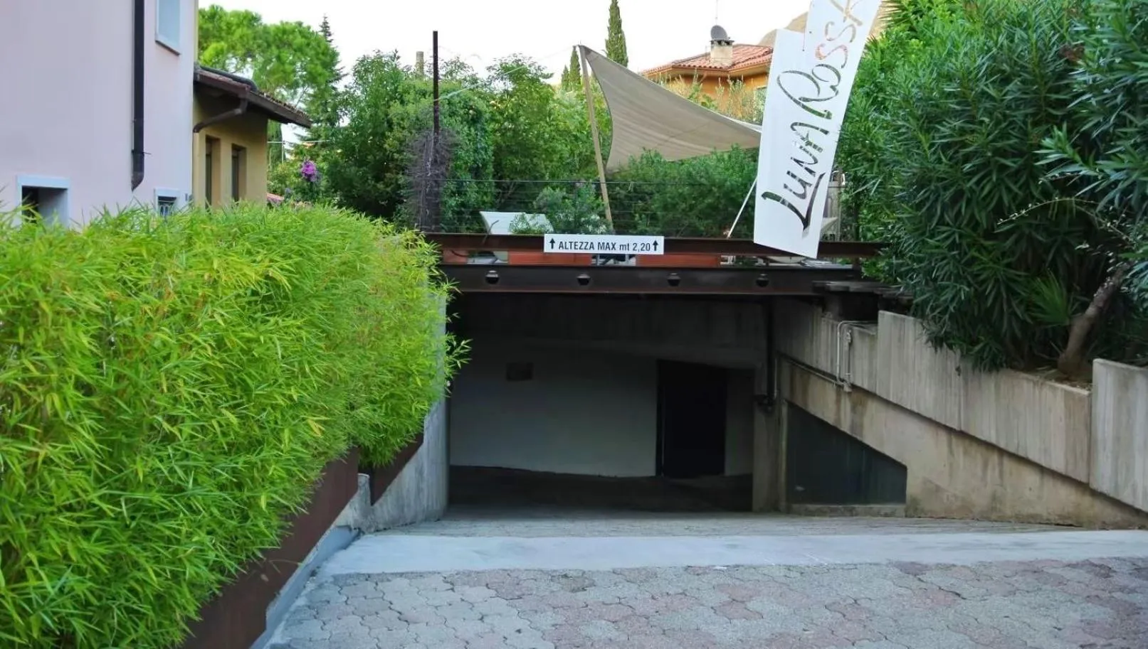 Parking in Hotel Luna Rossa