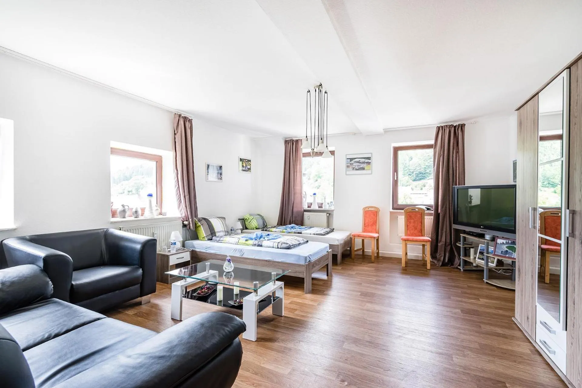 Four-Bedroom Apartment in Nurburgring Rooms Pinocchio