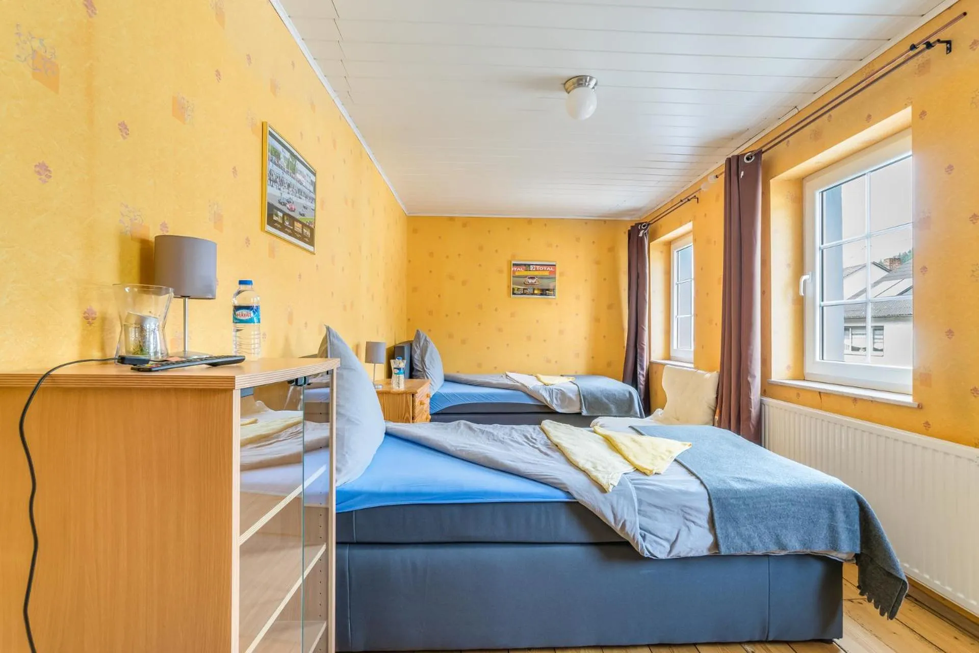 Photo of the whole room, Bed in Nurburgring Rooms Pinocchio