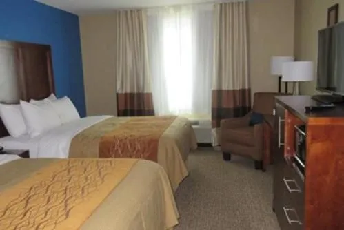 Bedroom, Bed in Comfort Inn & Suites