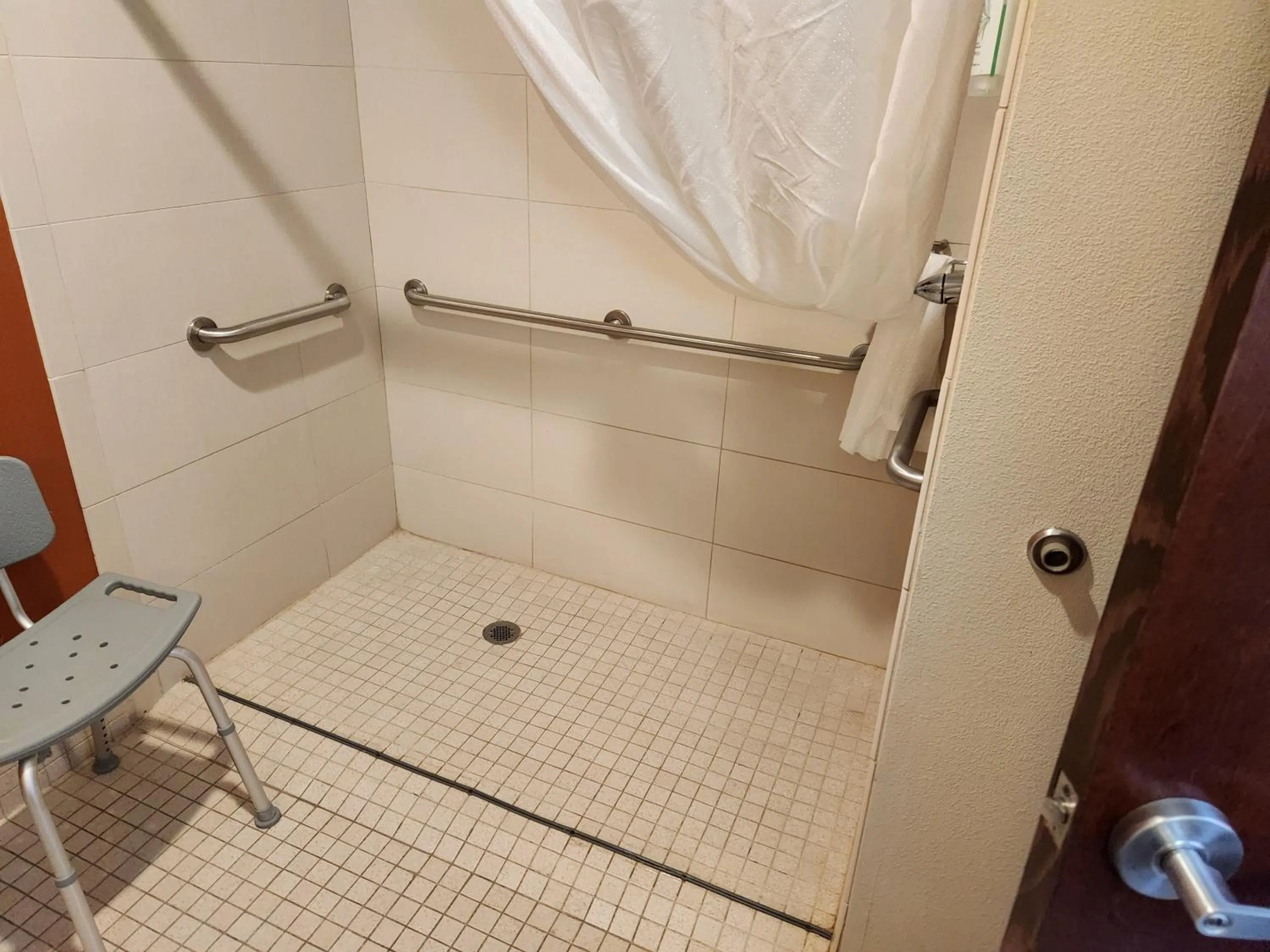 Shower in Sleep Inn & Suites Blackwell I-35