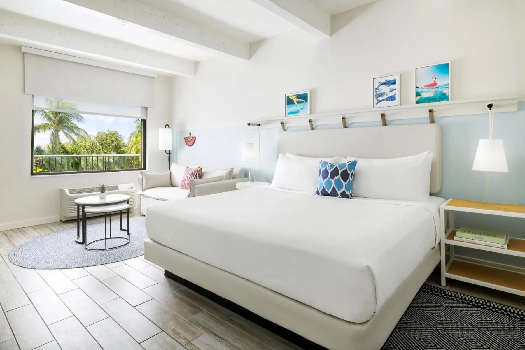 Bed in The Gates Hotel Key West