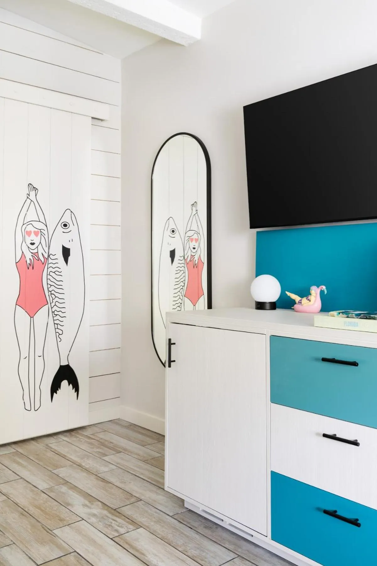 TV and multimedia in The Gates Hotel Key West