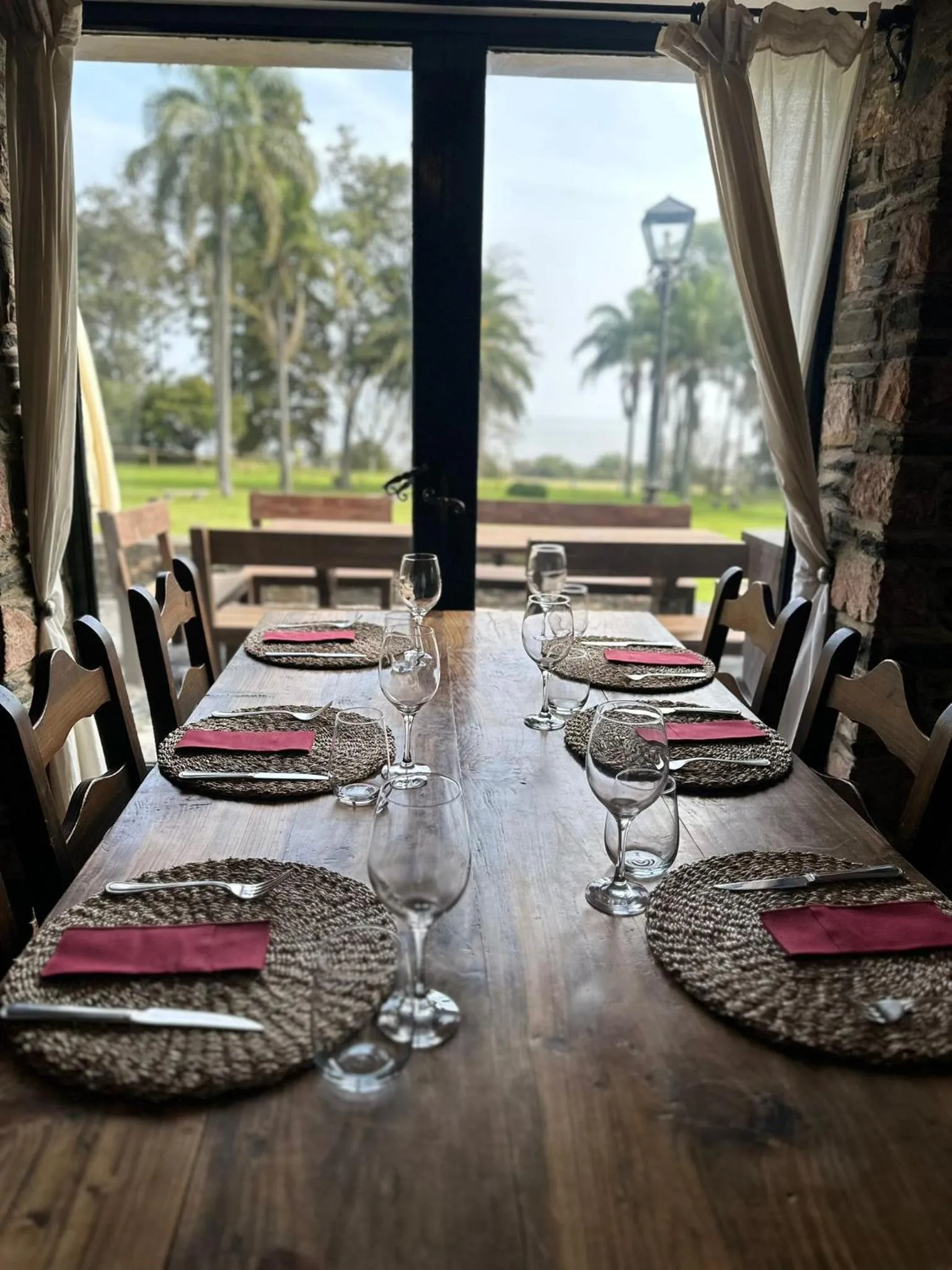 Restaurant/places to eat in La Baguala