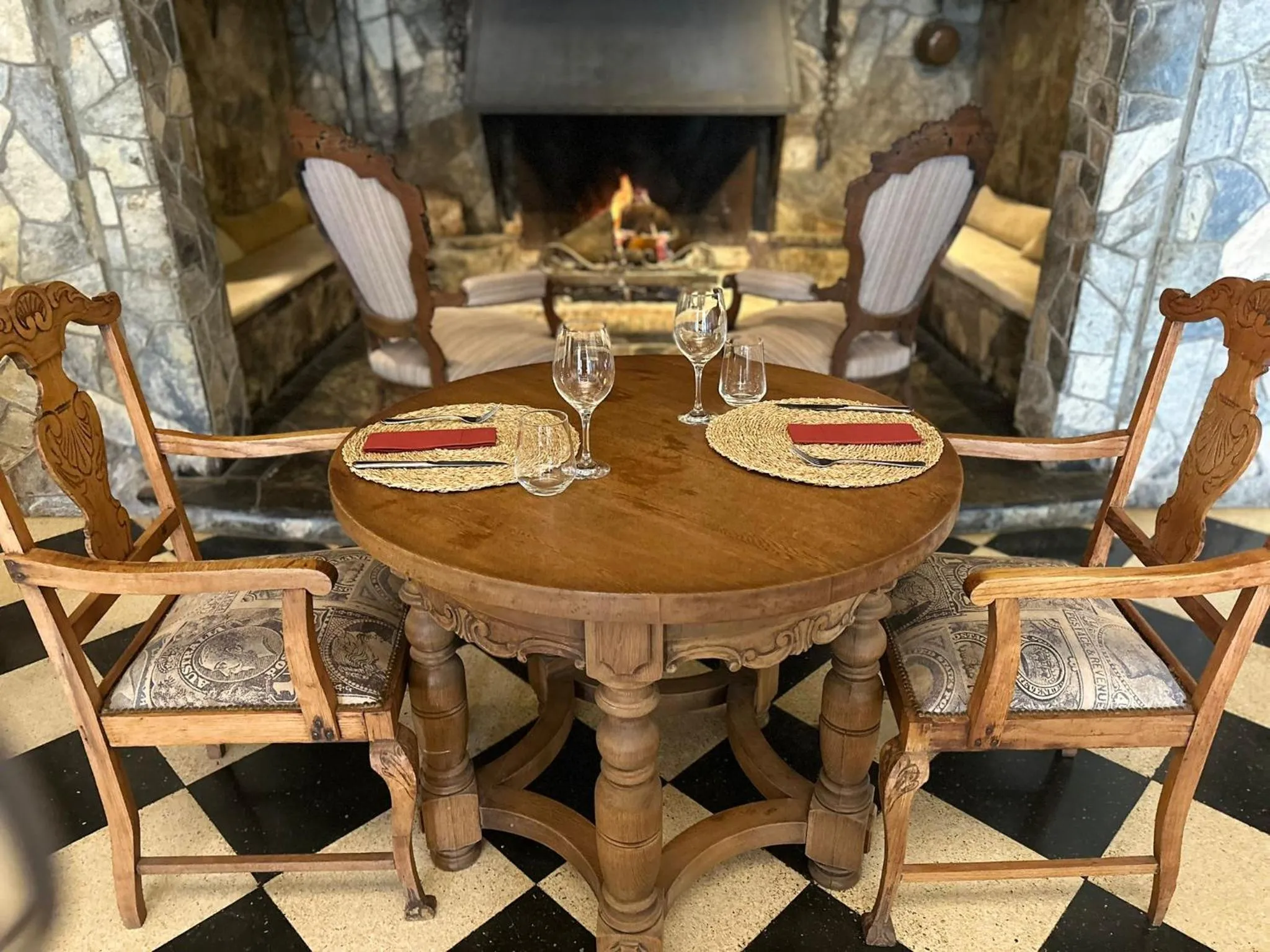 Restaurant/places to eat in La Baguala