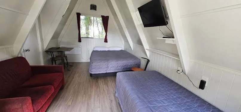 Bed in Westport Kiwi Holiday Park & Motels