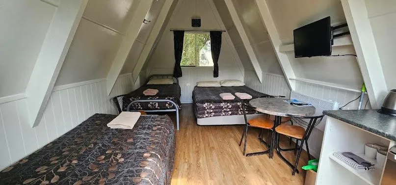 Bed in Westport Kiwi Holiday Park & Motels