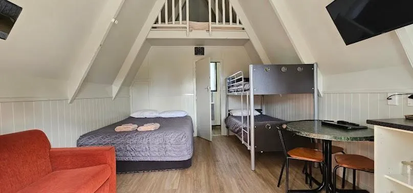 Bed in Westport Kiwi Holiday Park & Motels