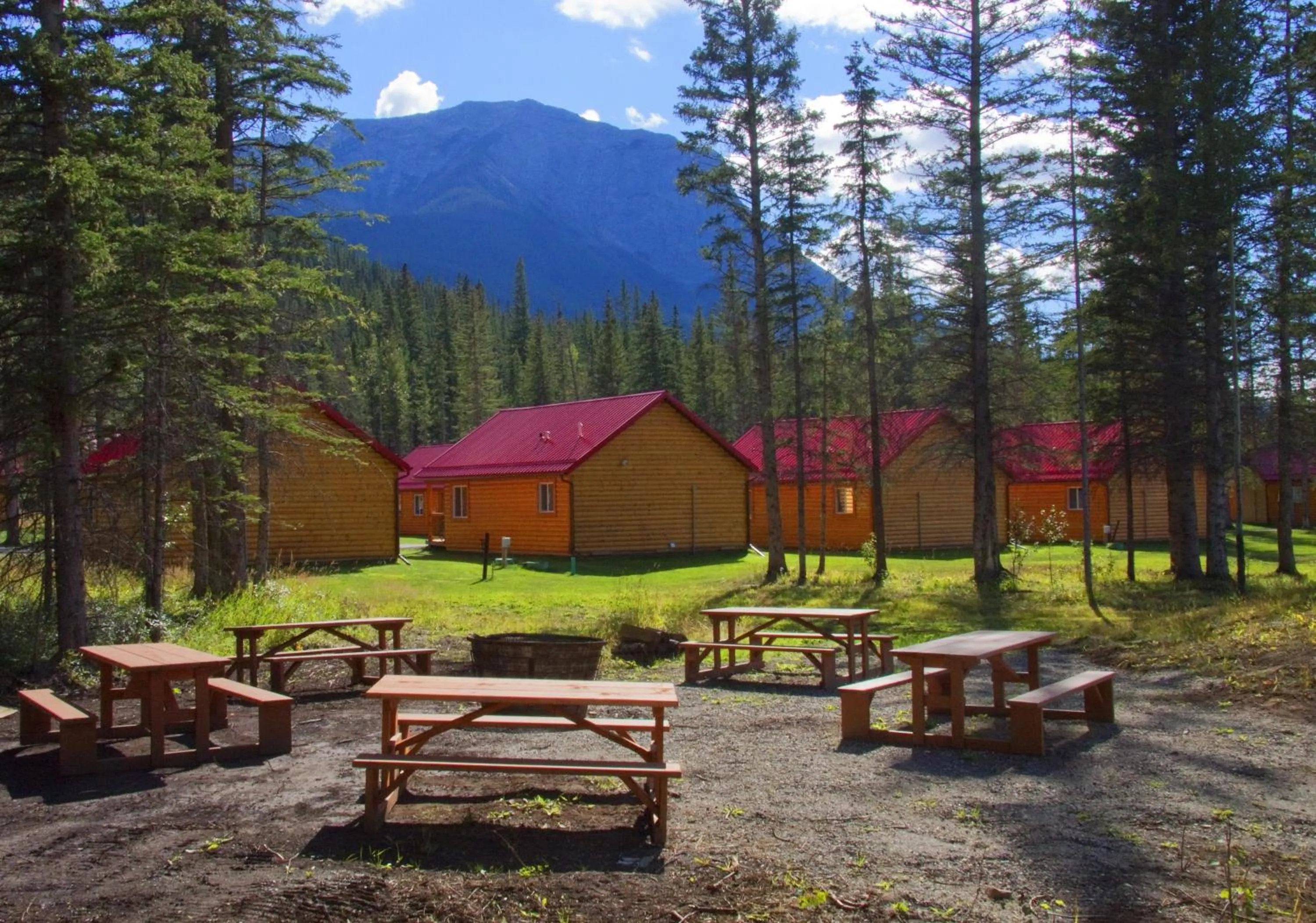 Facade/entrance in Jasper East Cabins