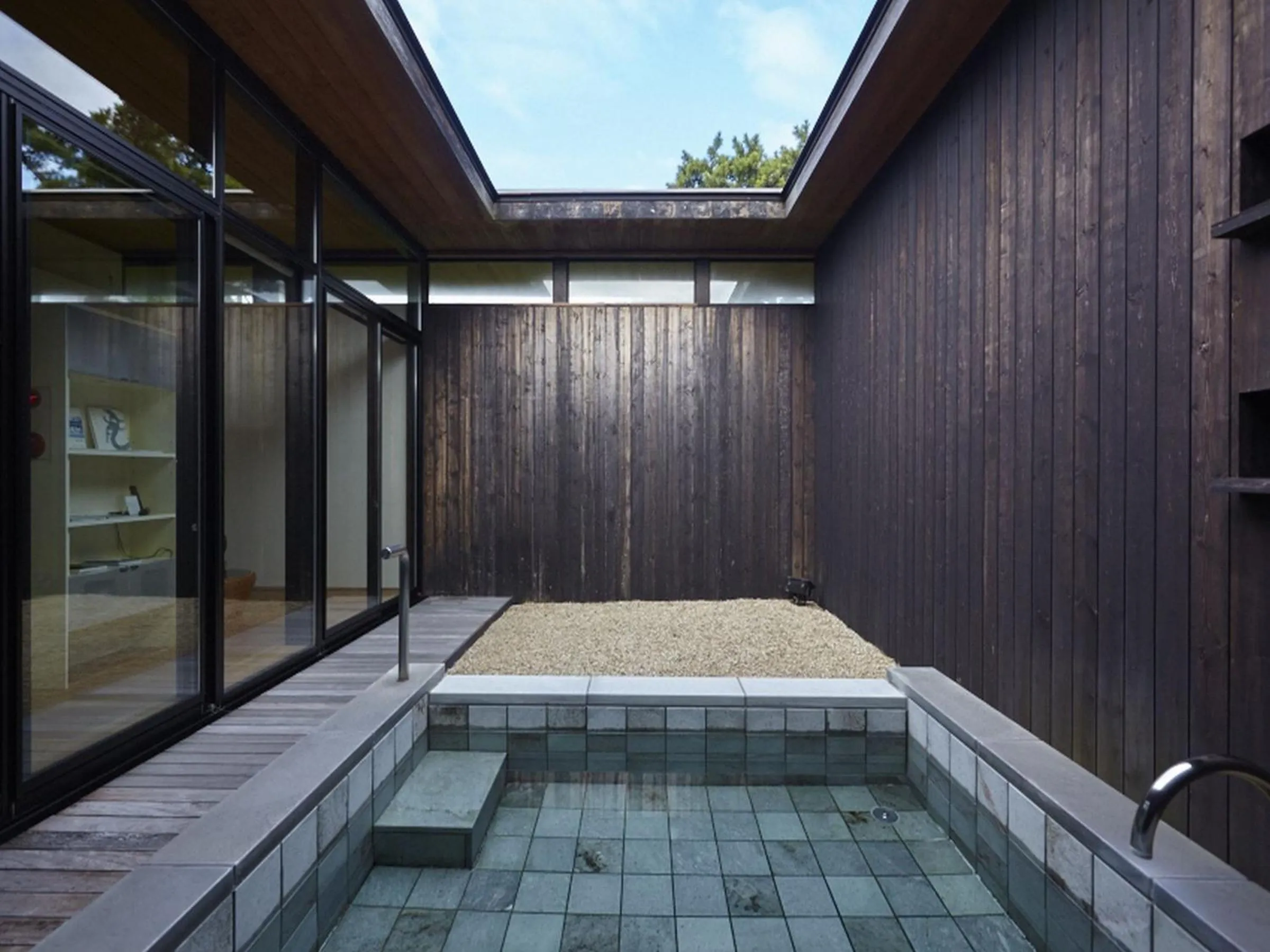 Bathroom in Numazu Club