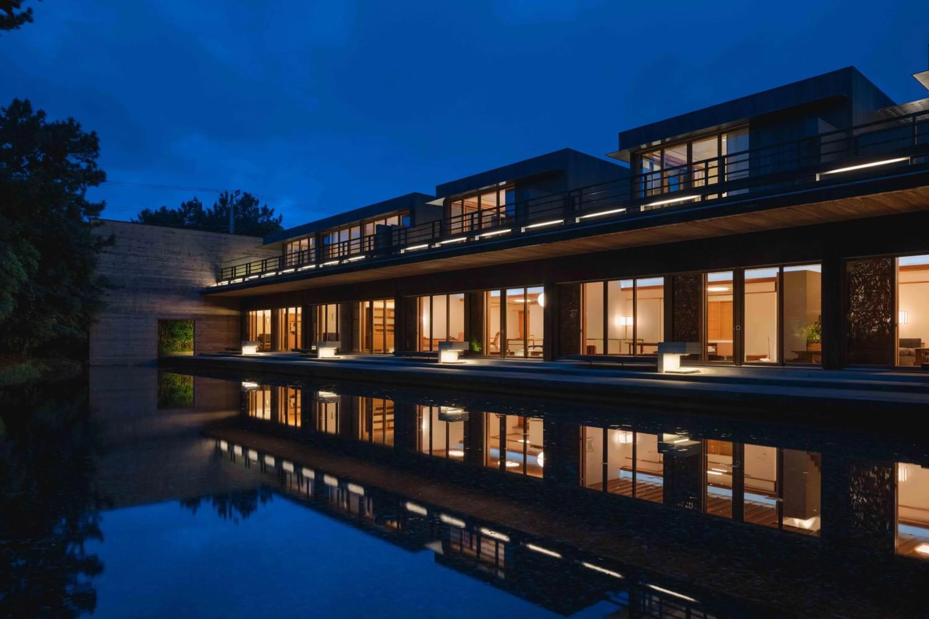 Property building in Numazu Club