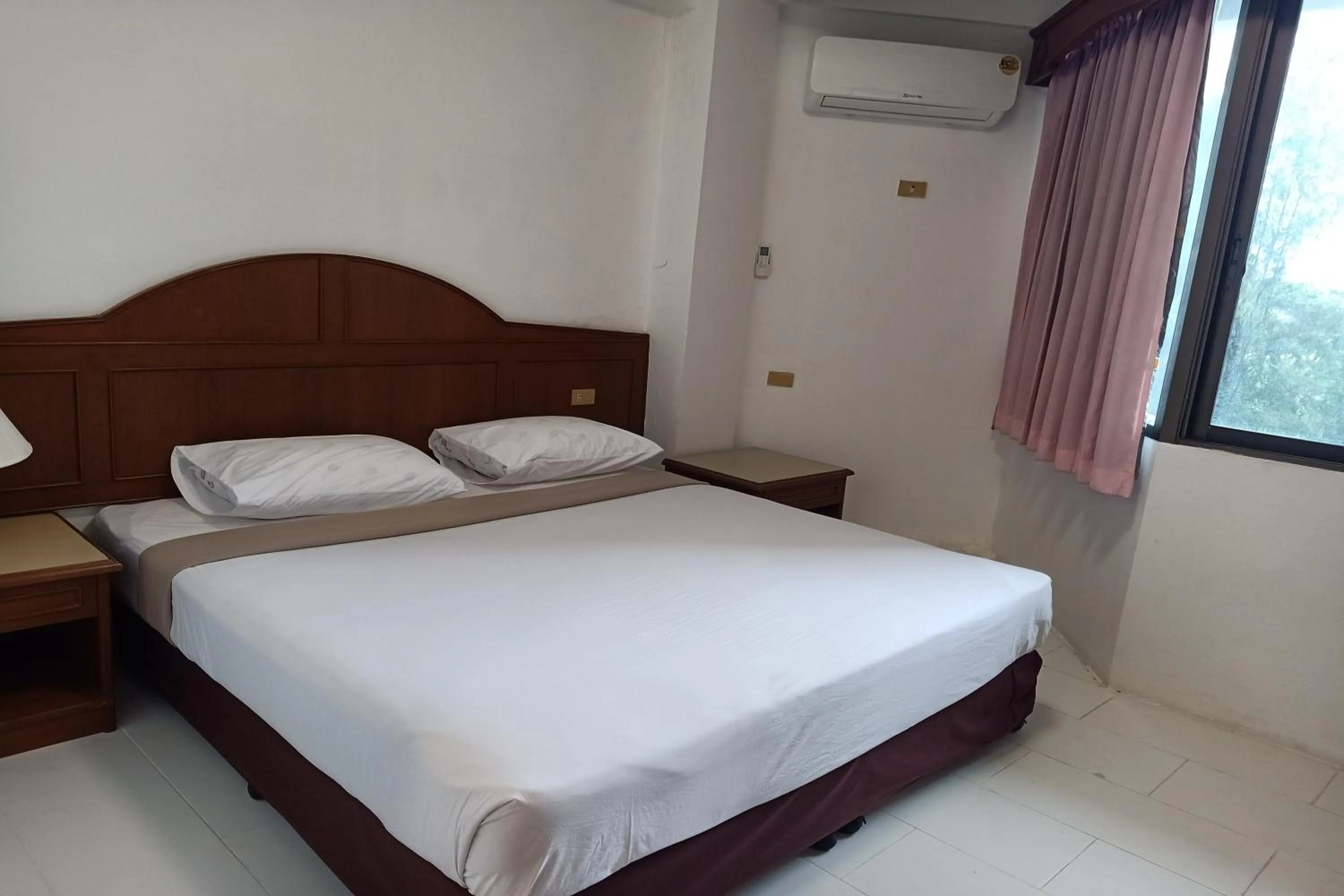 Bedroom, Bed in Phayao Northern Lake Hotel