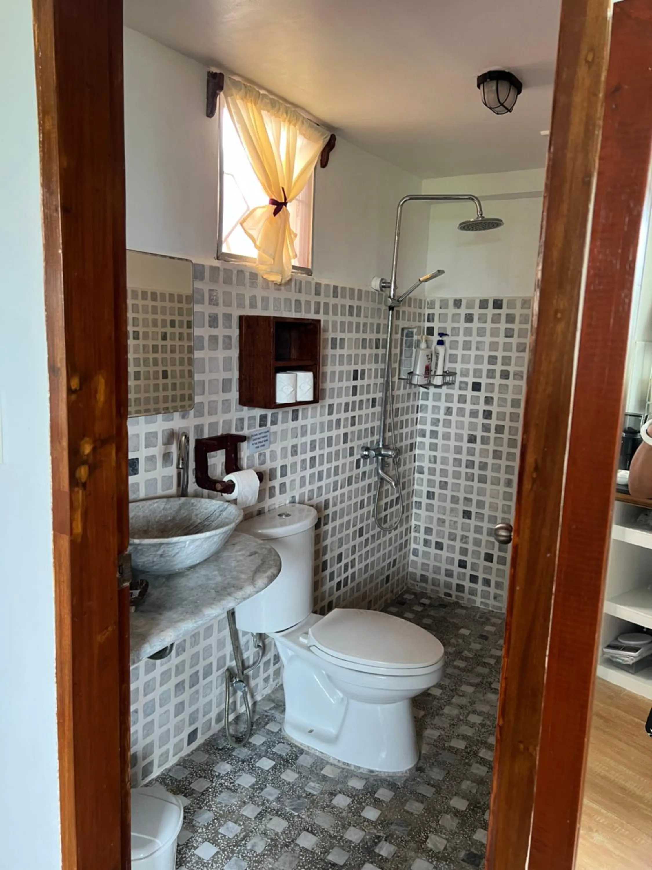 Bathroom in Wind Rider's Inn