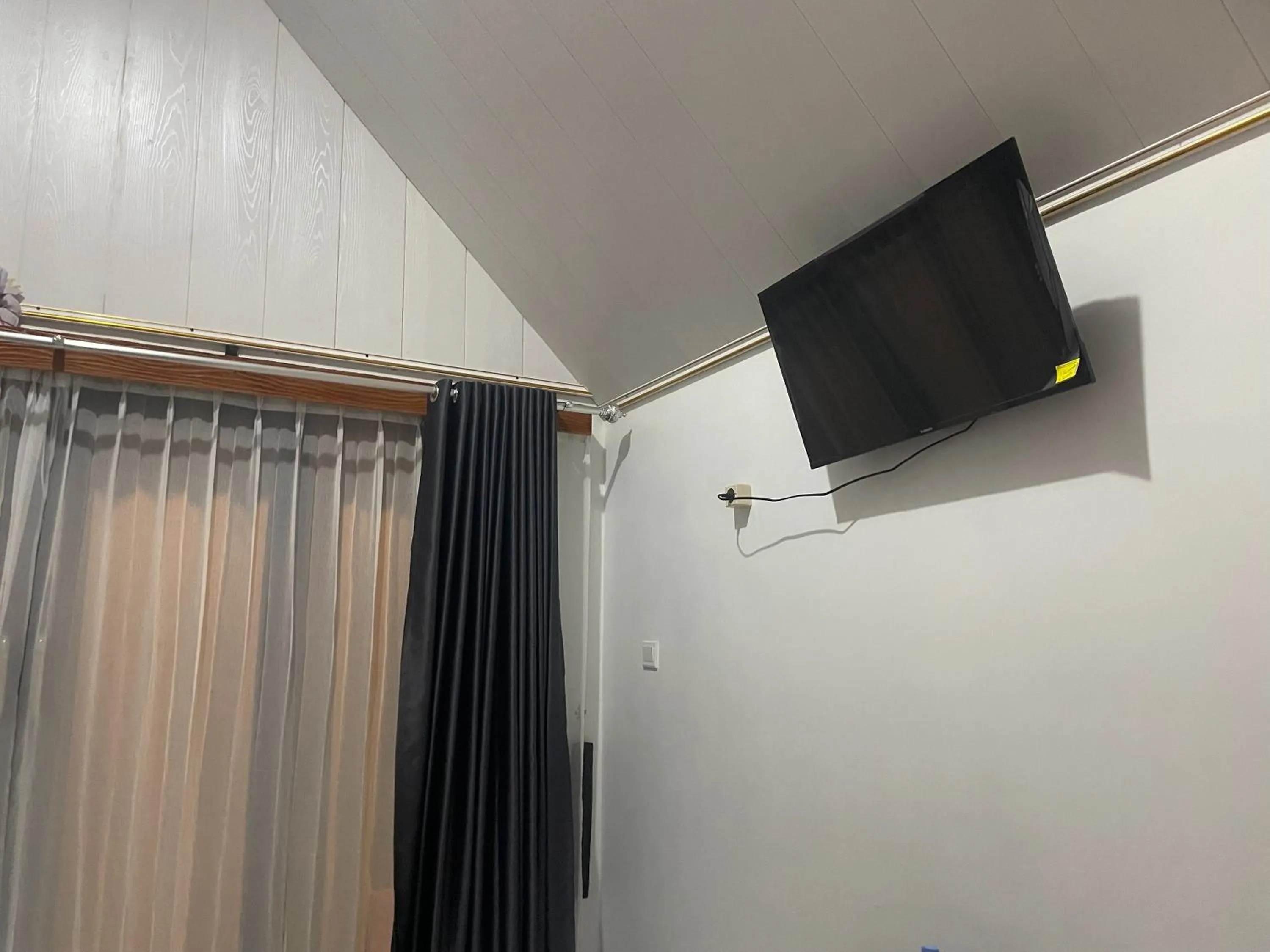 TV and multimedia in The Iris Kintamani