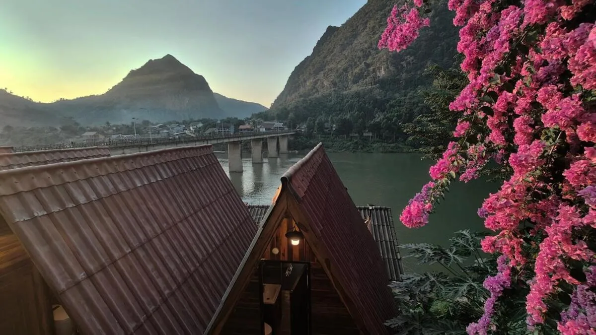 Nearby landmark in Pont Inn Nong Khiaw