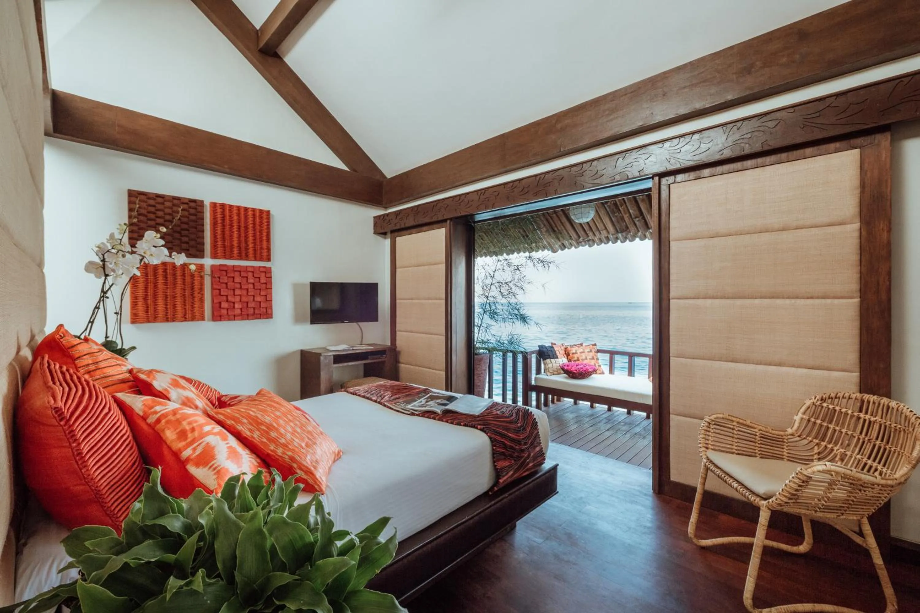 Photo of the whole room, Bed in Pearl Farm Beach Resort