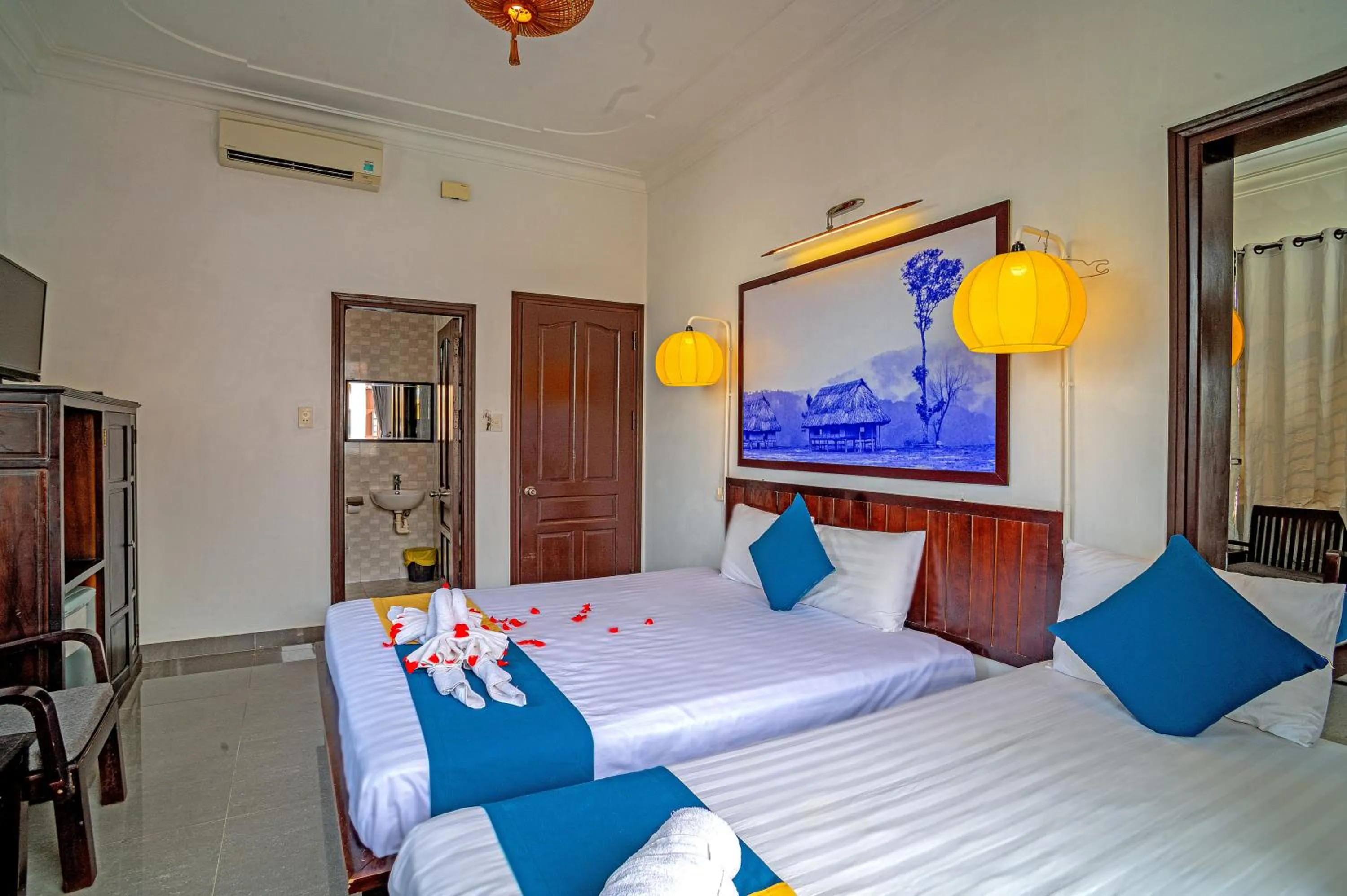 Bed in Hoi An Viet House Homestay