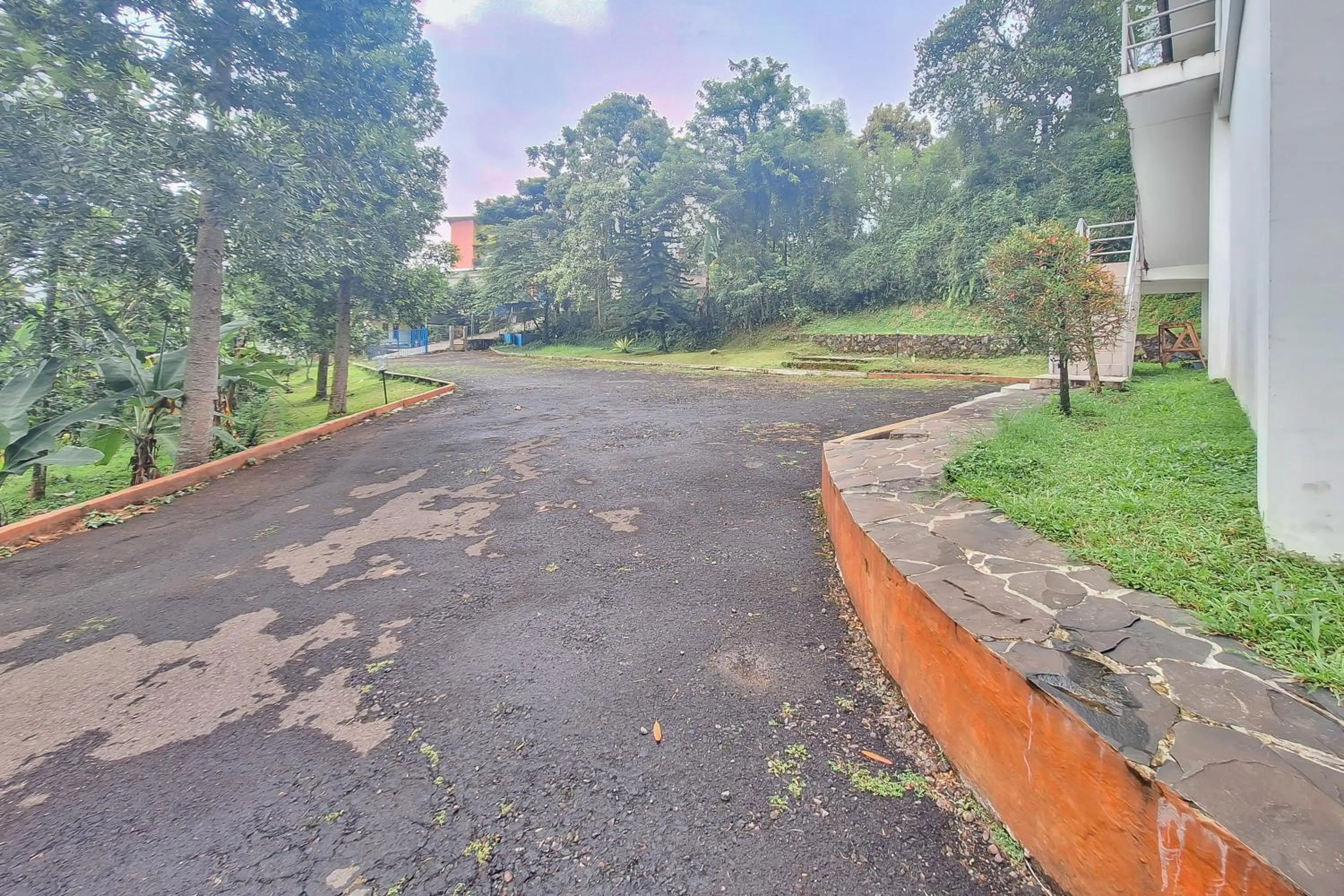 Property building in Urbanview Hotel Tridaya Cisarua Puncak