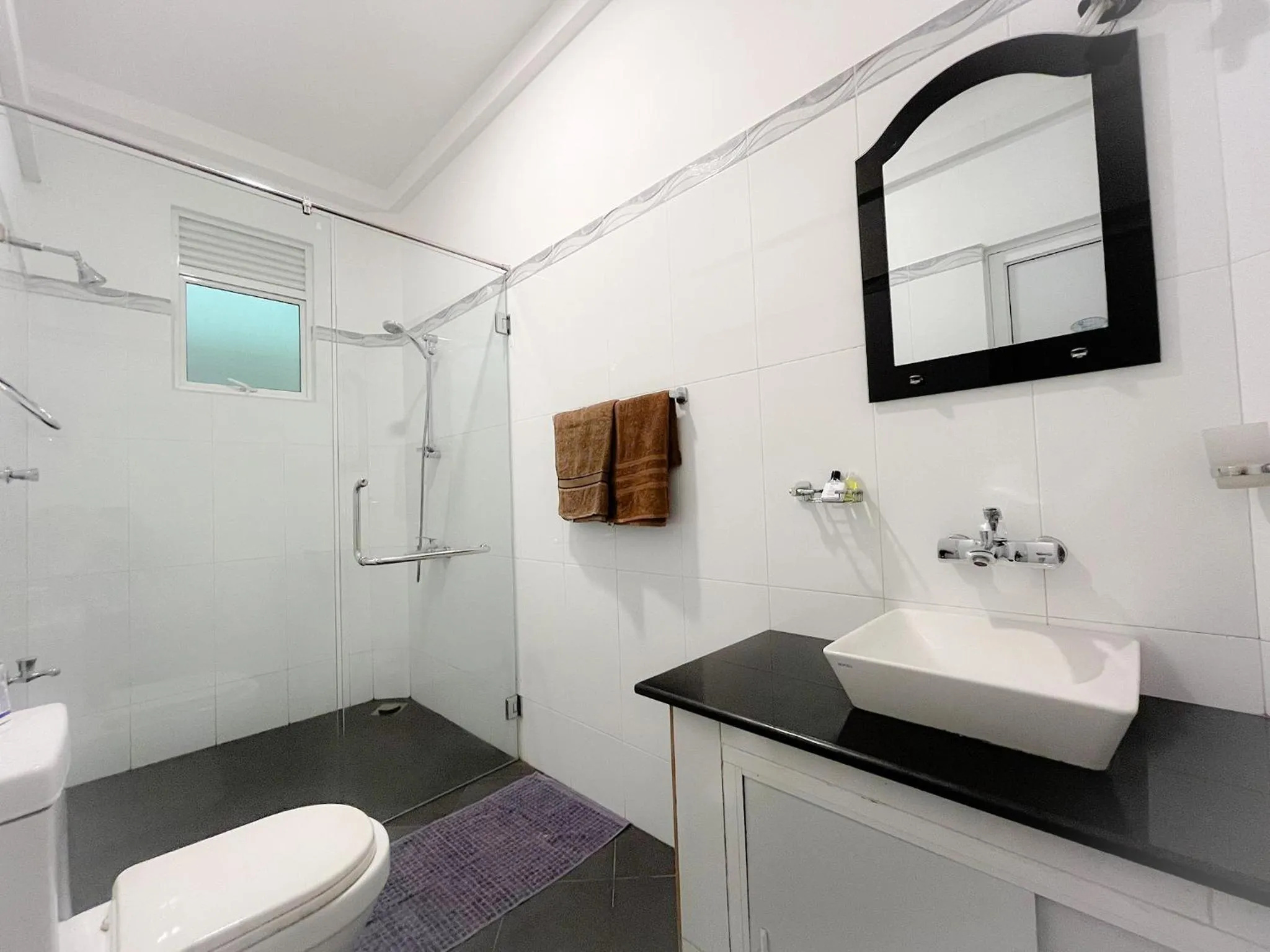 Bathroom in Pearl Island Beach Hotel