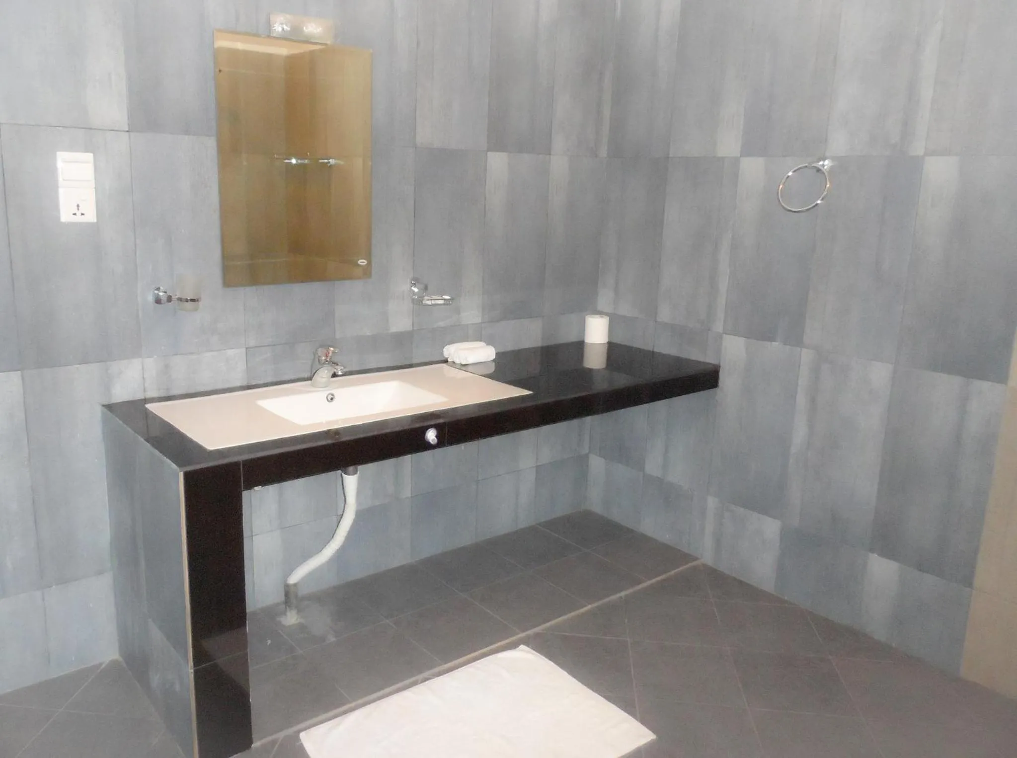 Bathroom in Pearl Island Beach Hotel