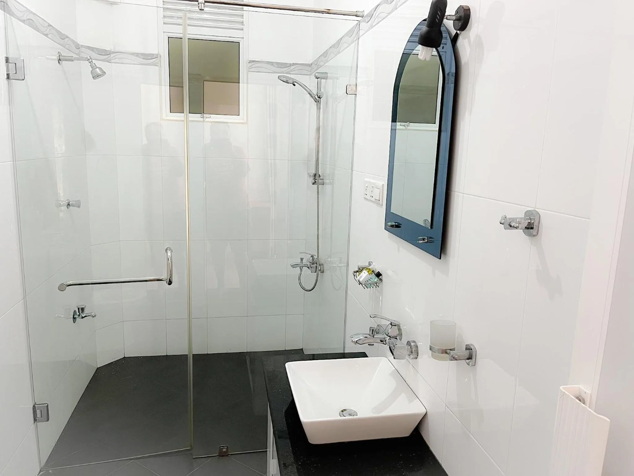 Bathroom in Pearl Island Beach Hotel