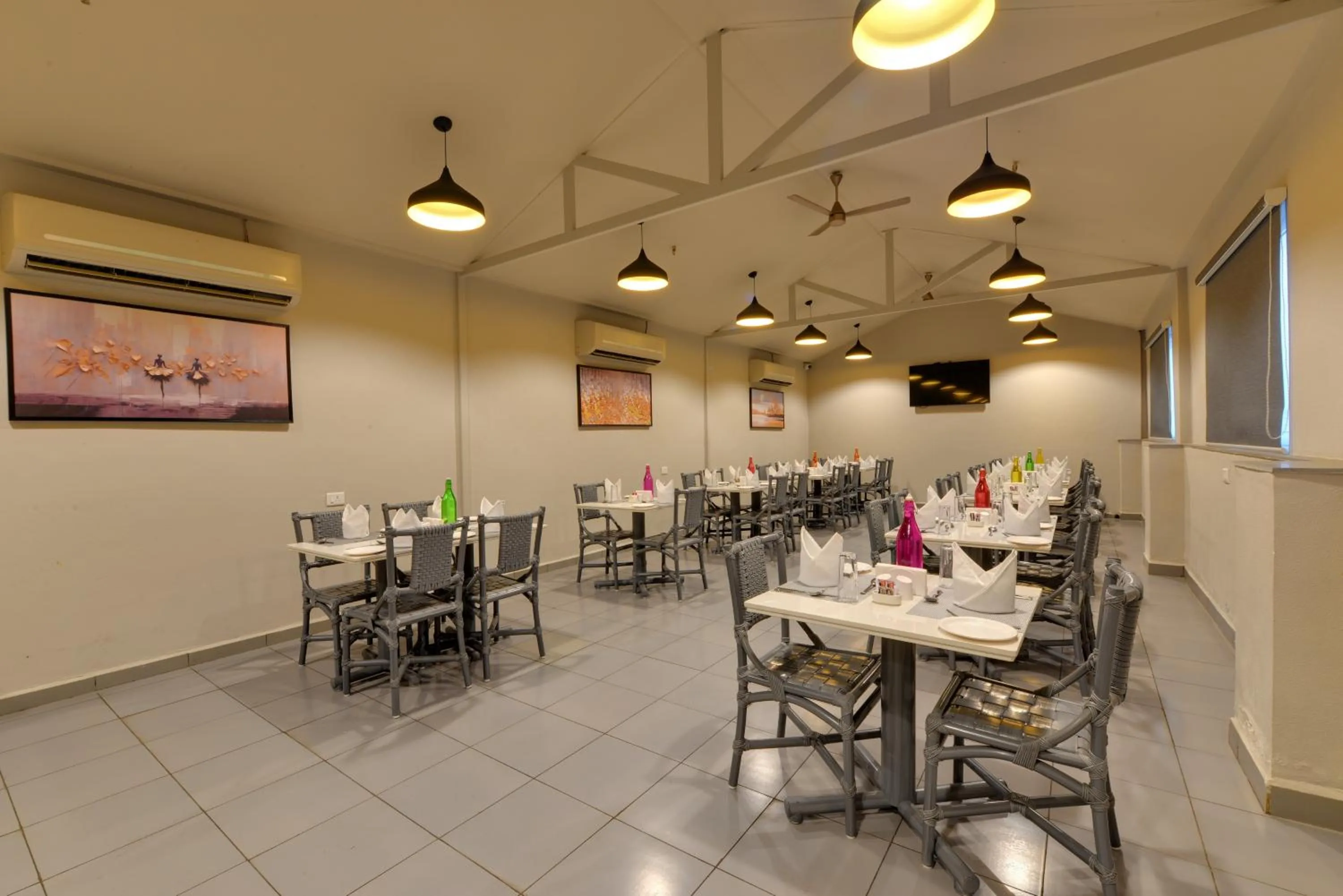 Food in Iris Beacon Hotel