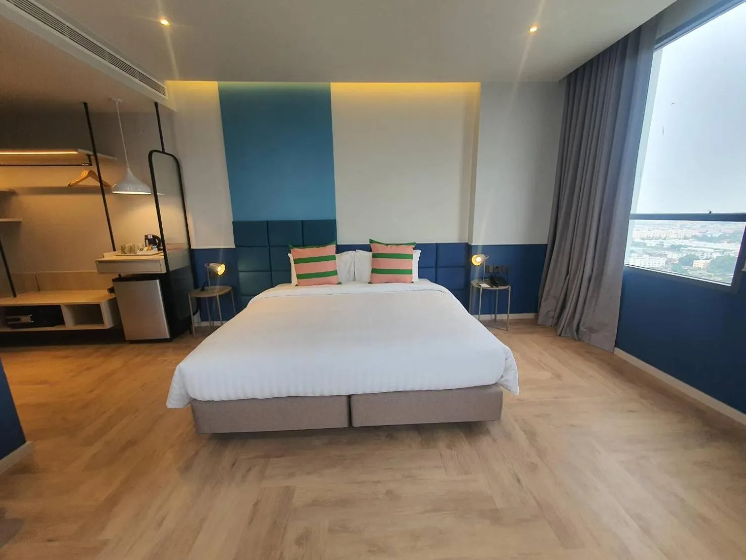 Bedroom, Bed in The Quarter Ramkhamhaeng by UHG