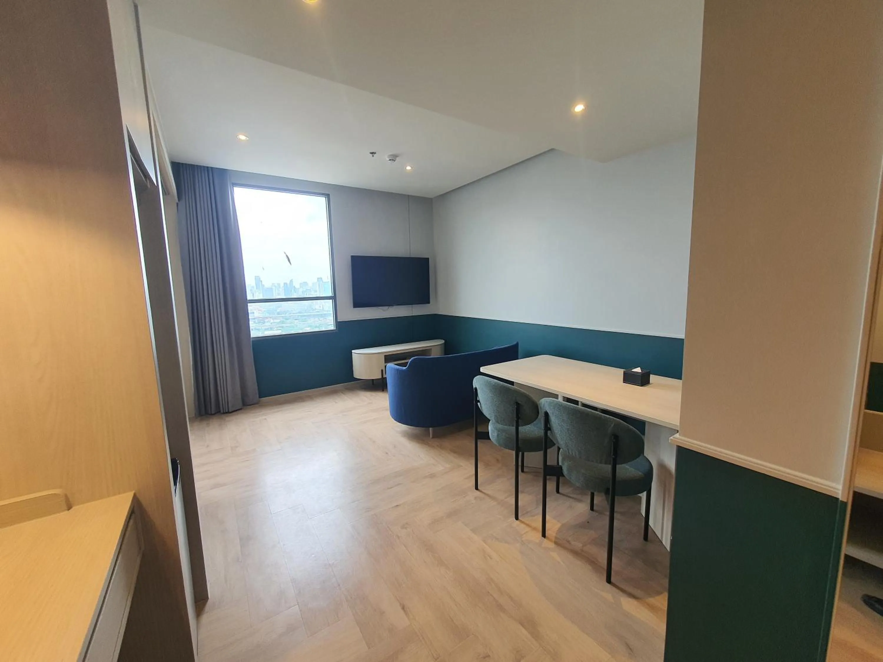 TV and multimedia in The Quarter Ramkhamhaeng by UHG