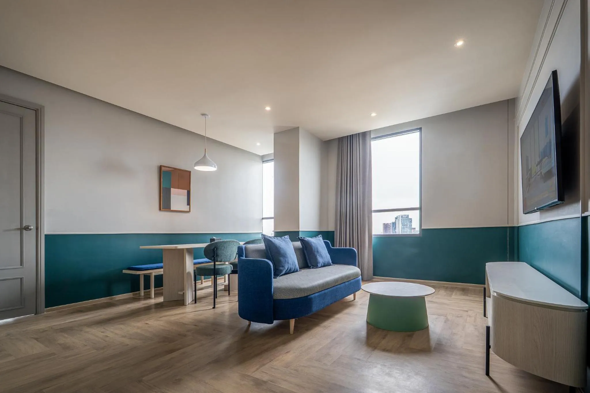 Living room in The Quarter Ramkhamhaeng by UHG