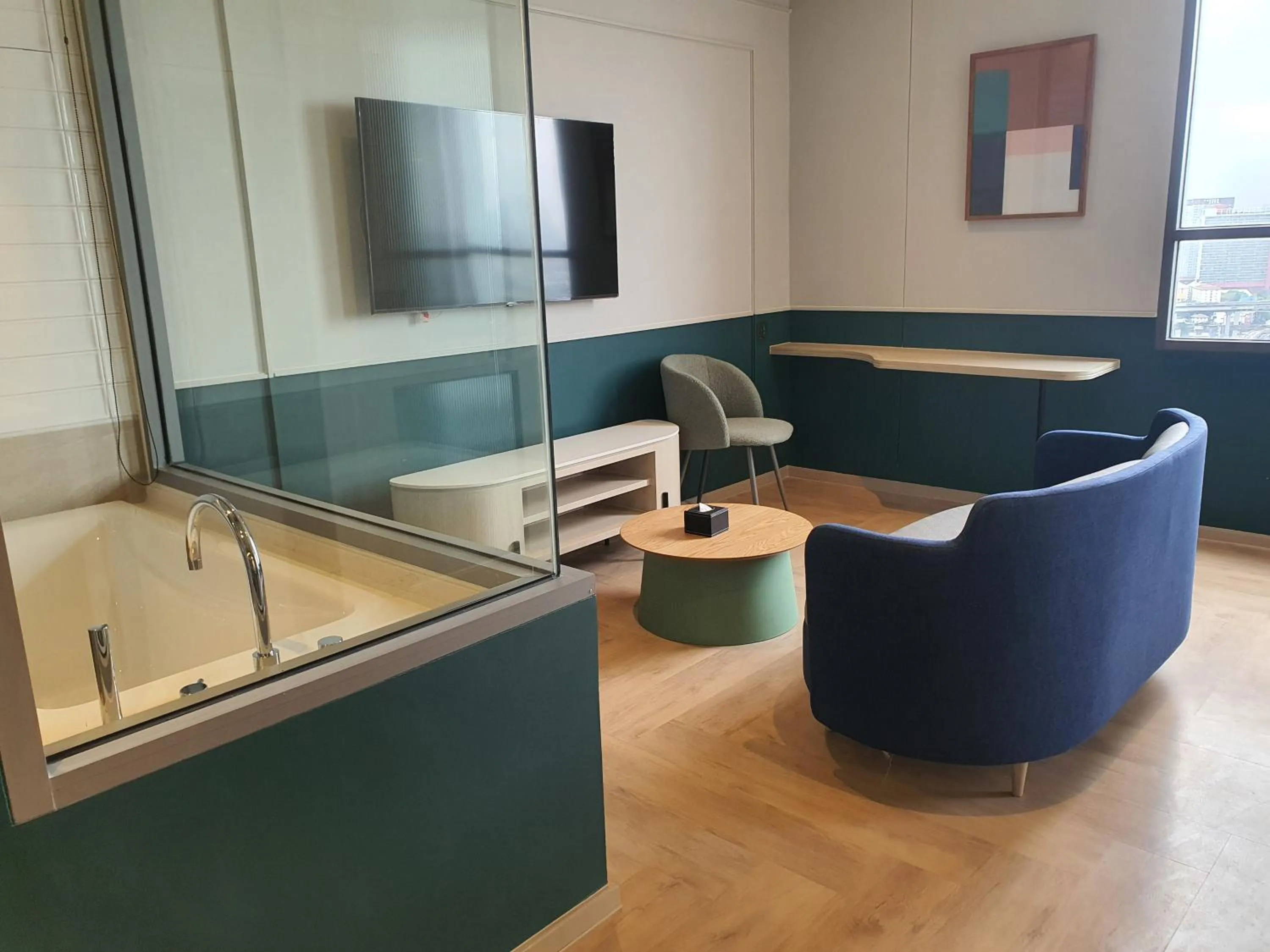 TV and multimedia in The Quarter Ramkhamhaeng by UHG