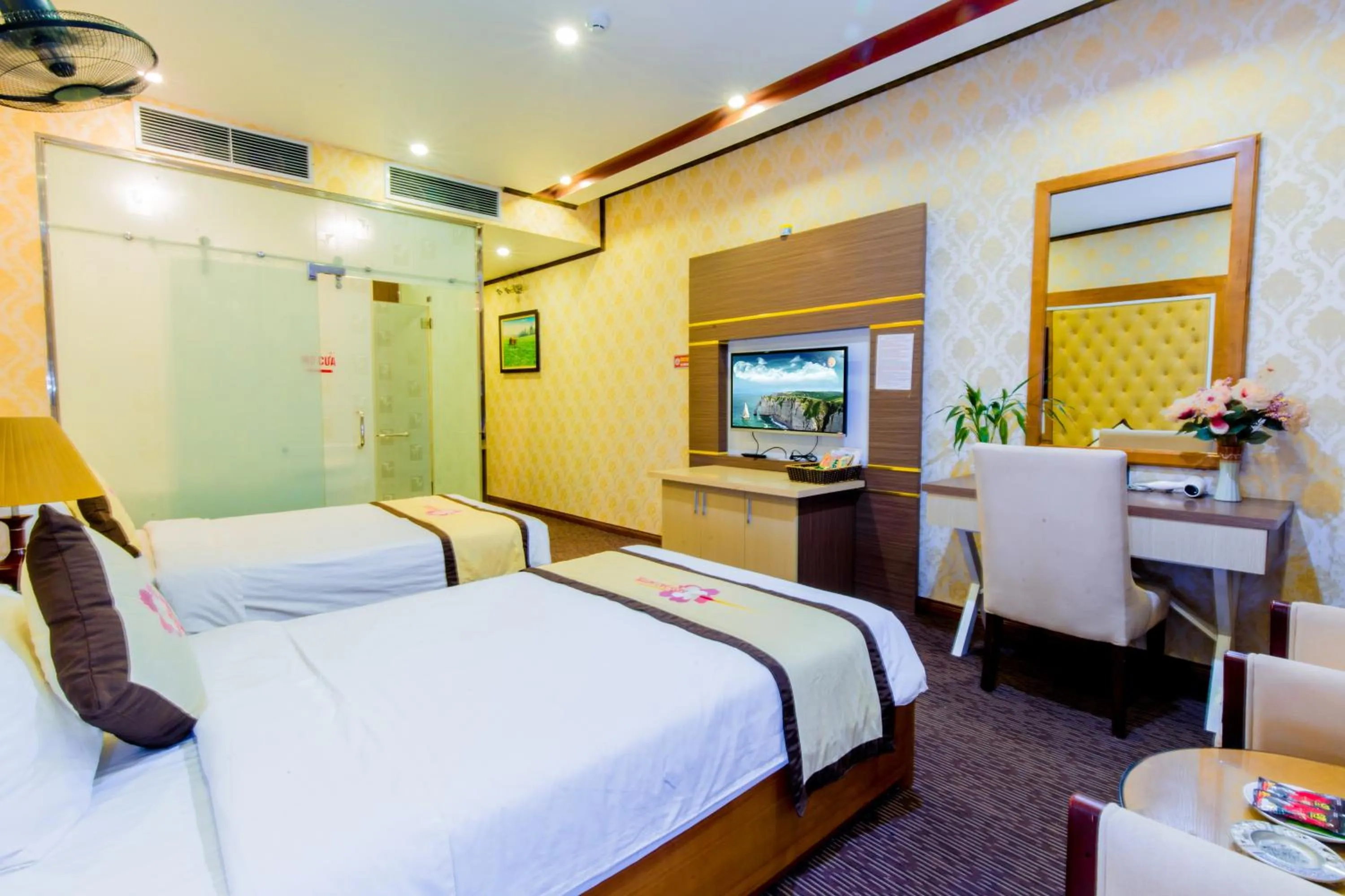 Bed in Hoa Dao Hotel