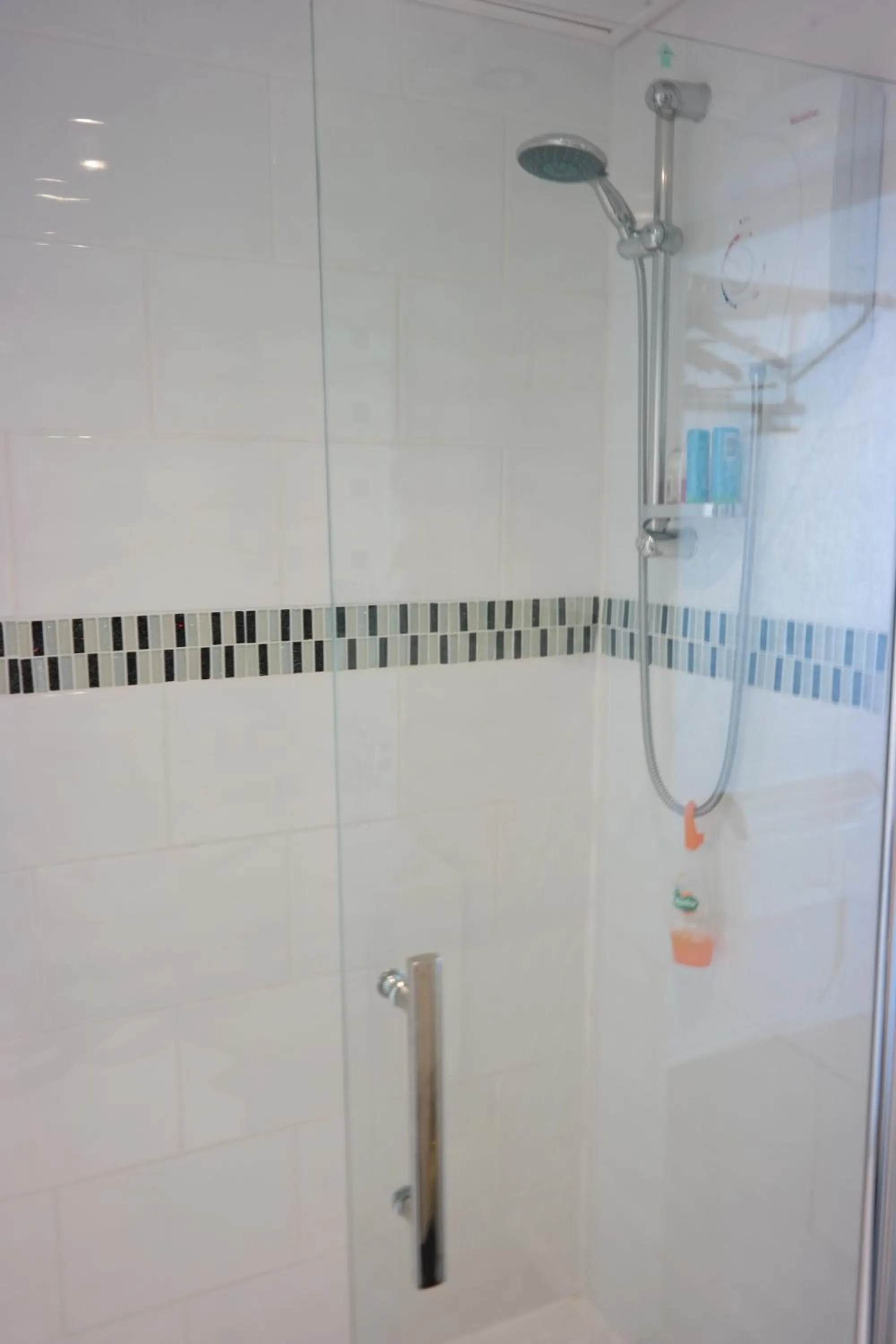 Shower in Shananagens Guesthouse