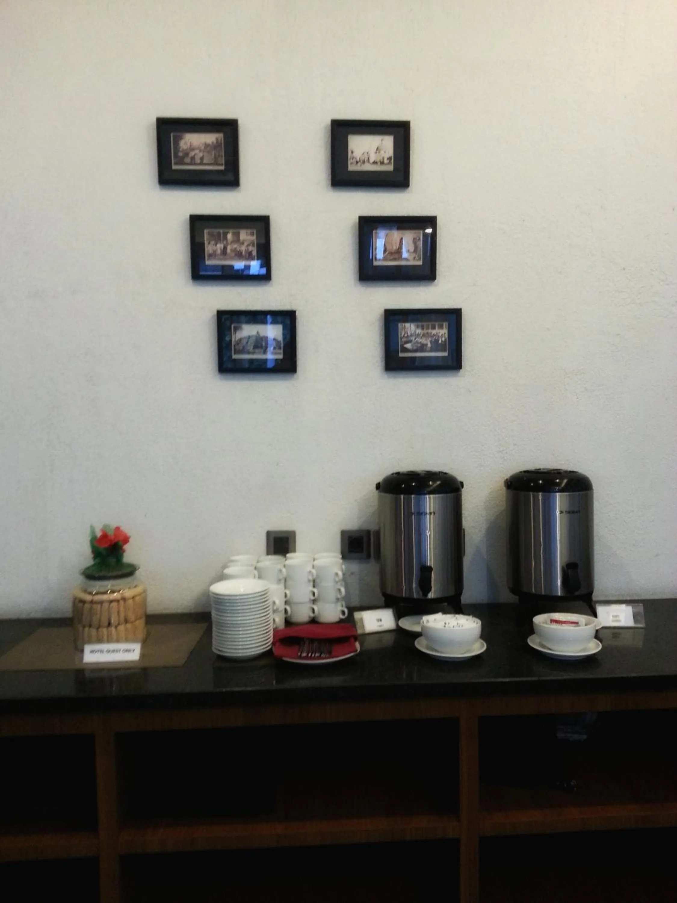 Coffee/tea facilities in Hotel Blambangan