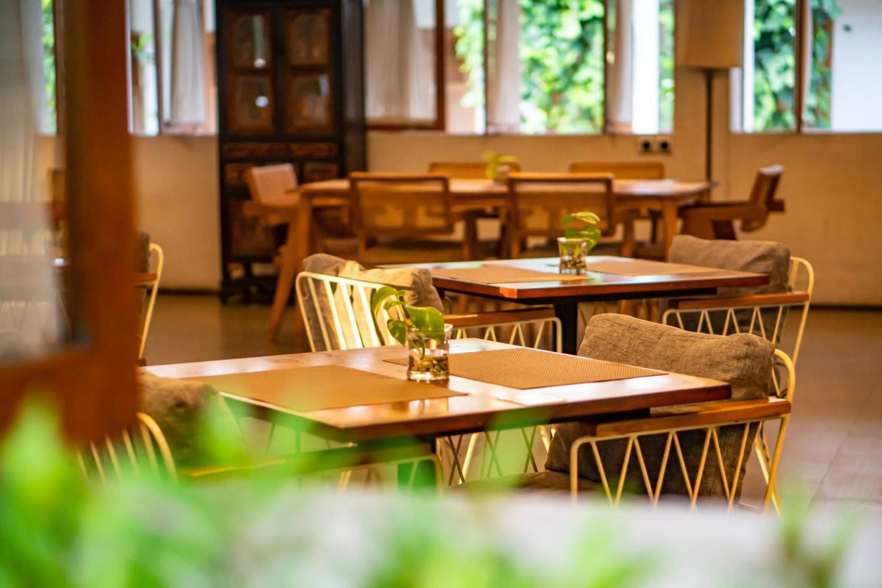 Restaurant/places to eat in Hotel Blambangan