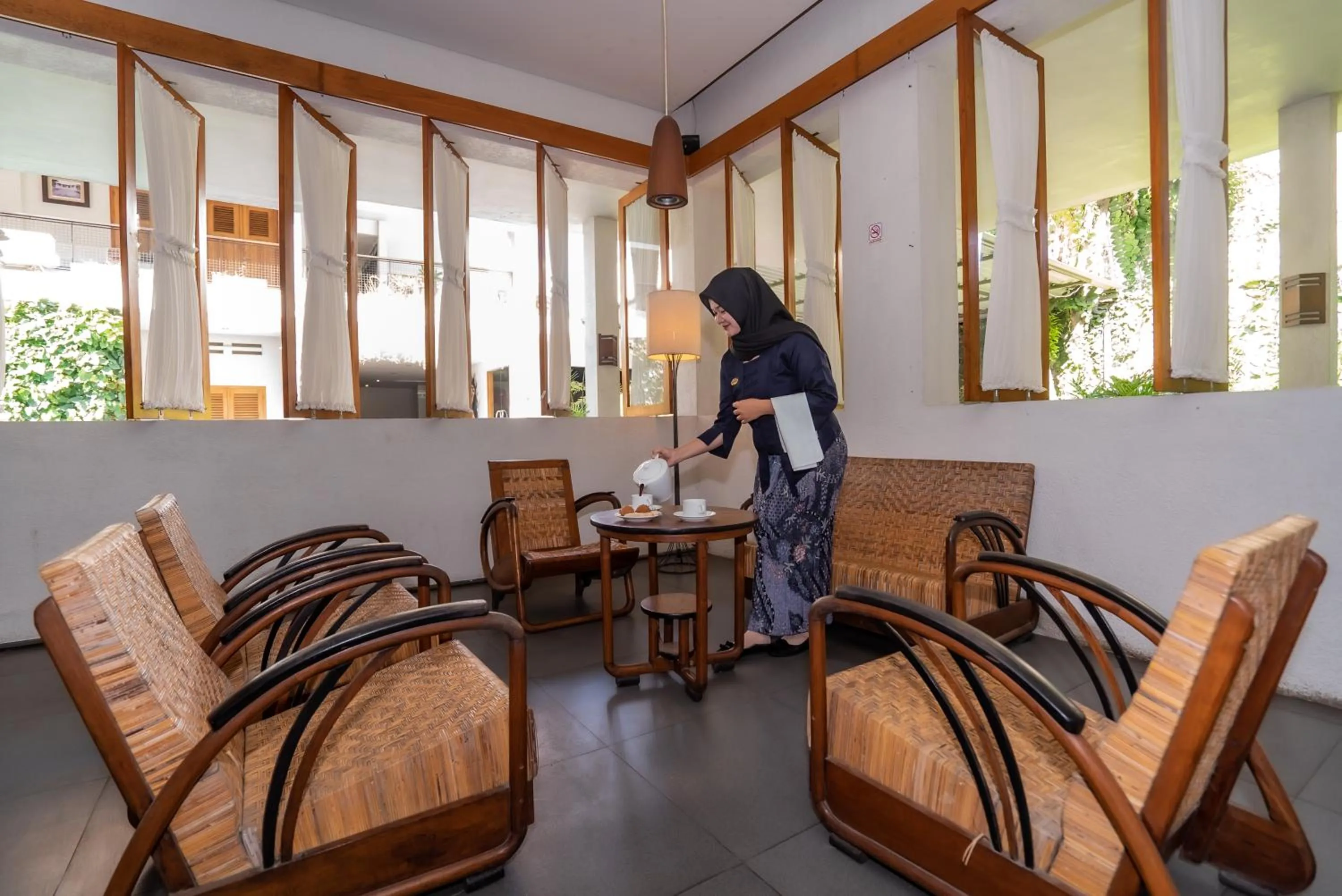 Coffee/tea facilities in Hotel Blambangan